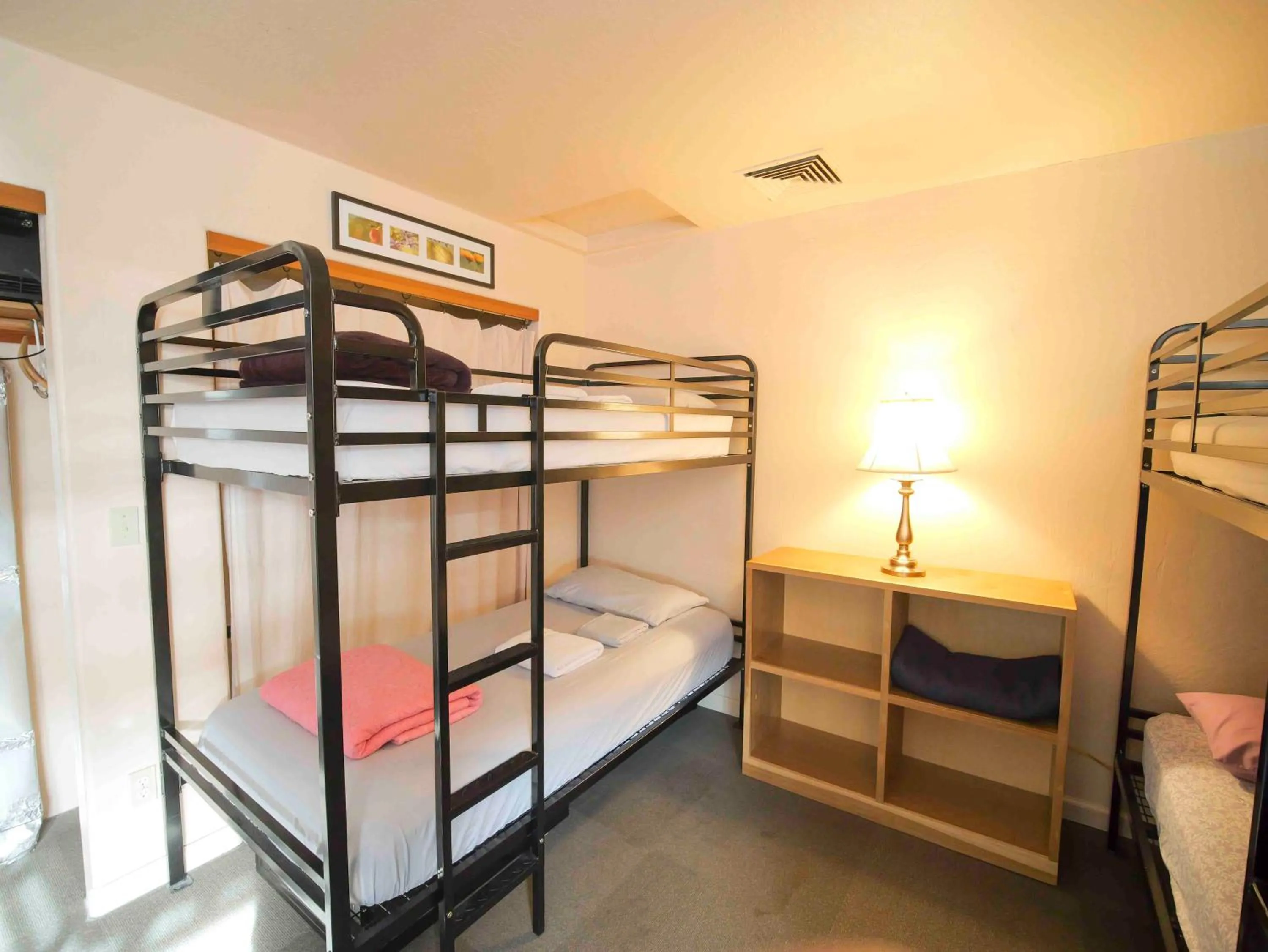 Bed in Ashland Commons Hostel