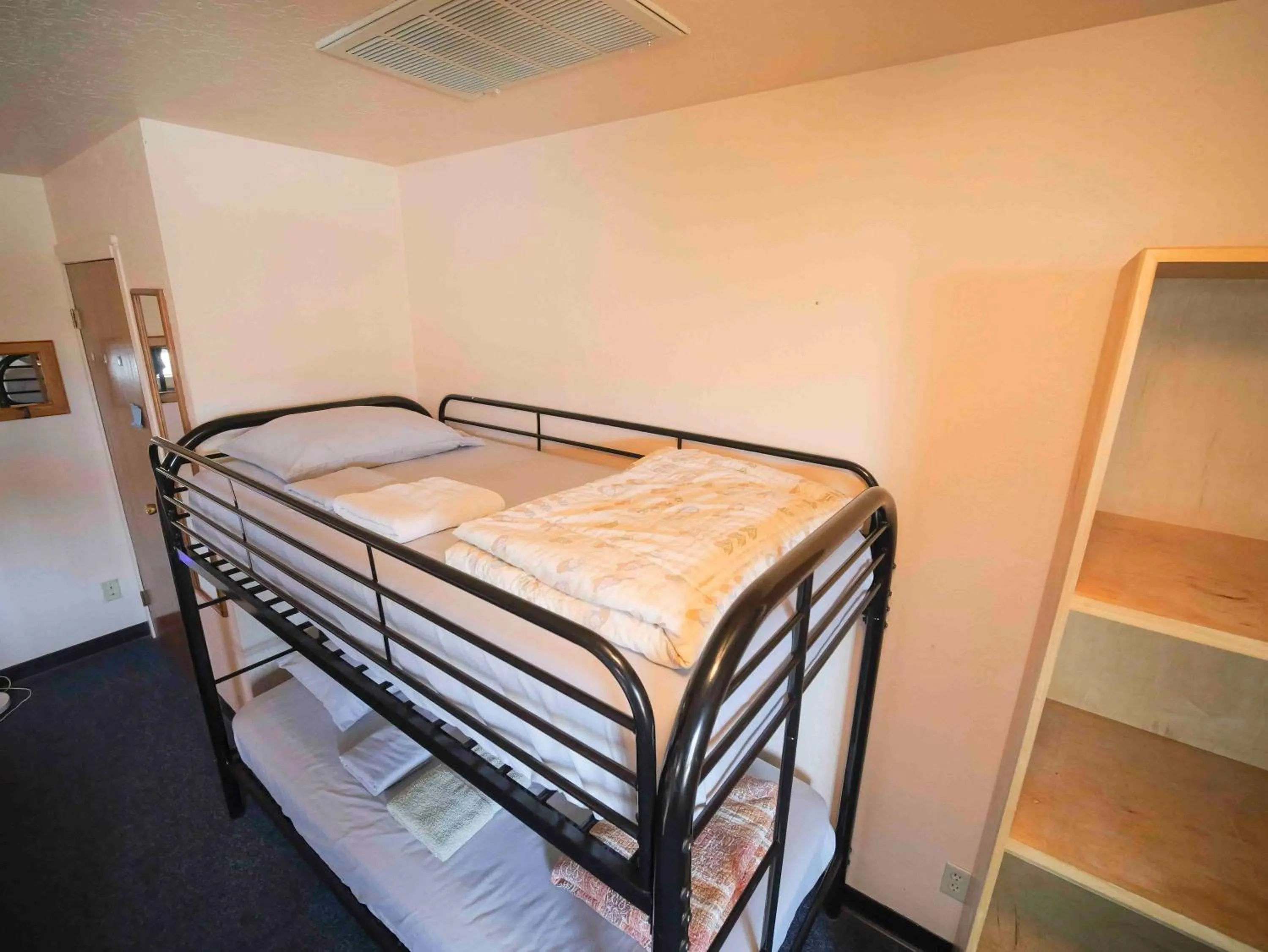 Bed in Ashland Commons Hostel