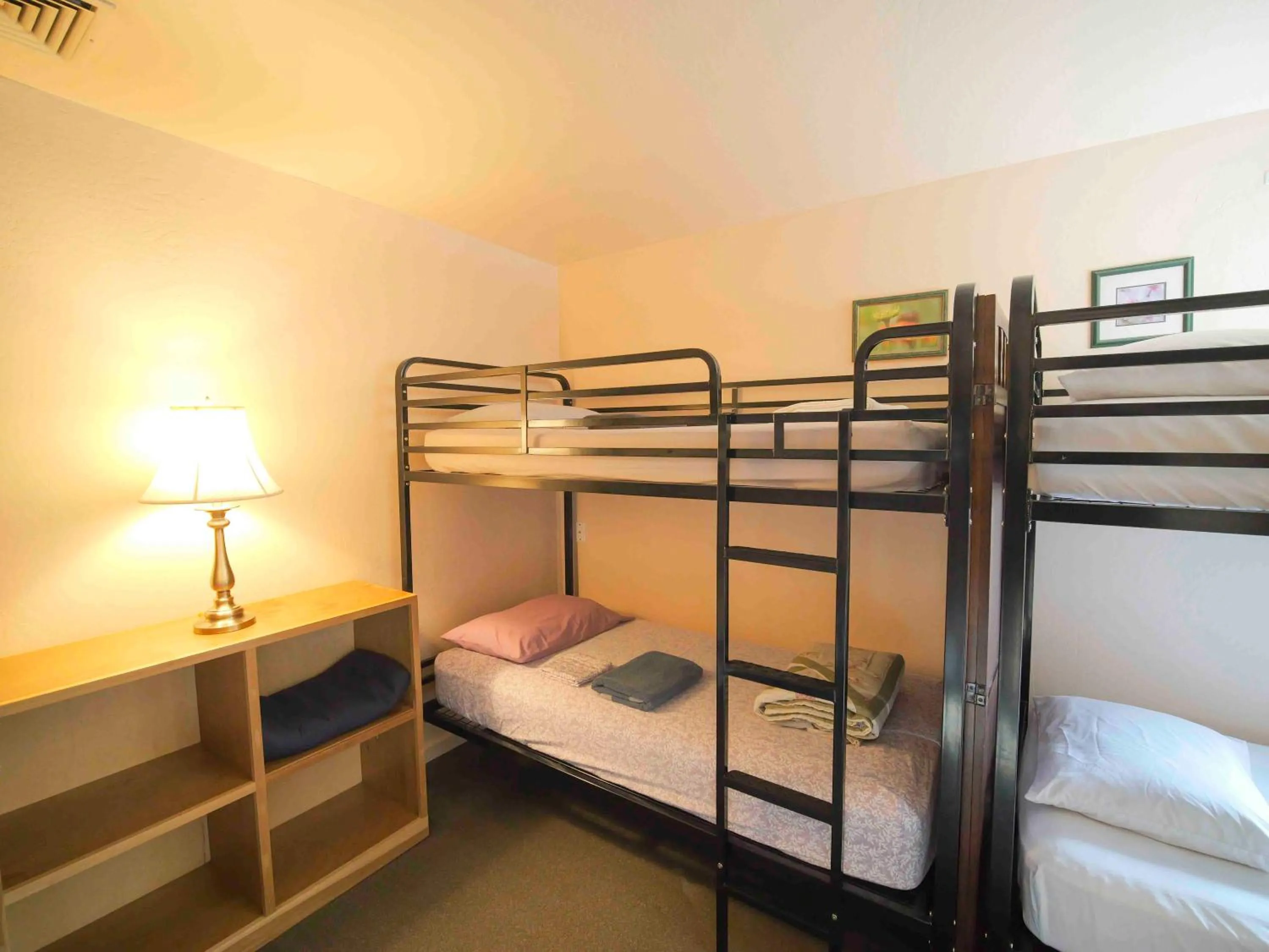 Bed in Ashland Commons Hostel