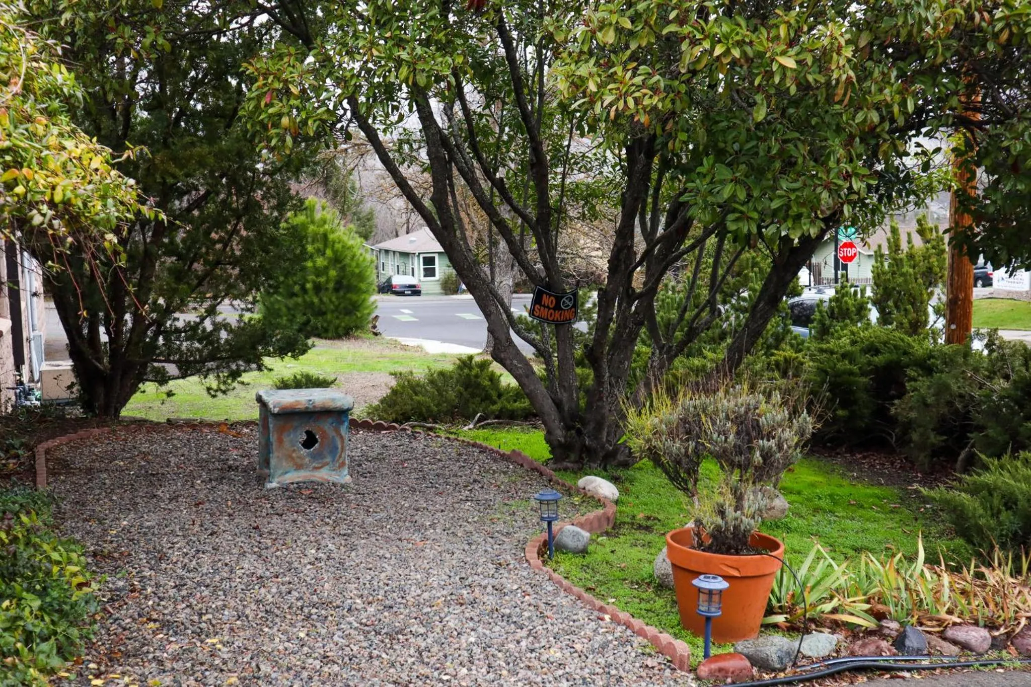 Garden in Ashland Commons Hostel