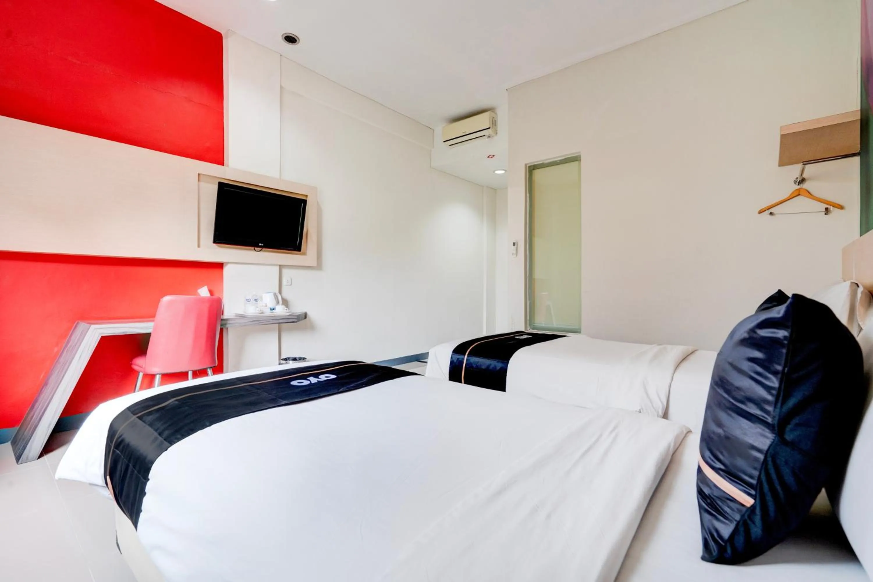 Bedroom, Bed in Townhouse Oak Cihampelas Near Ciwalk Formerly Promenade Hotel