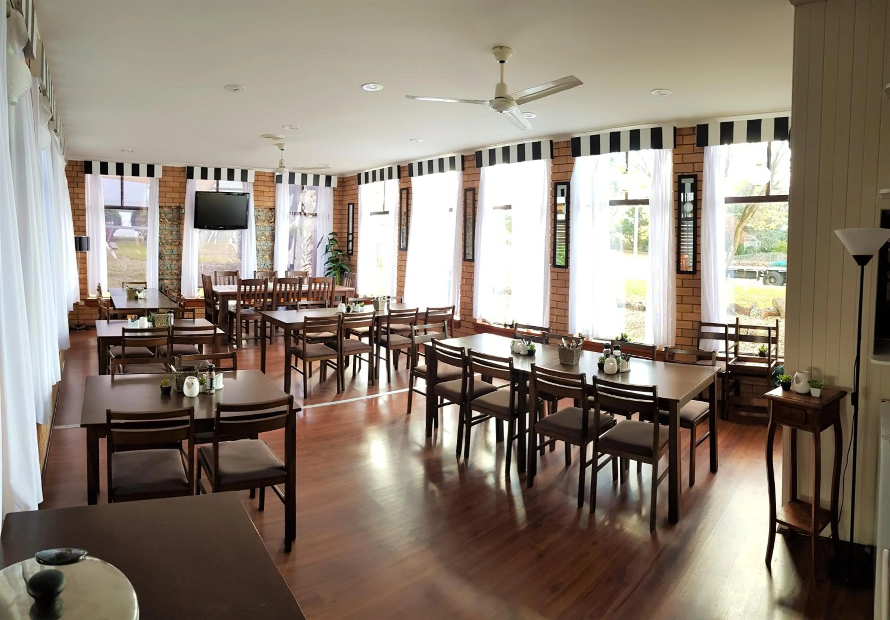 Restaurant/places to eat in Goldfields Motel