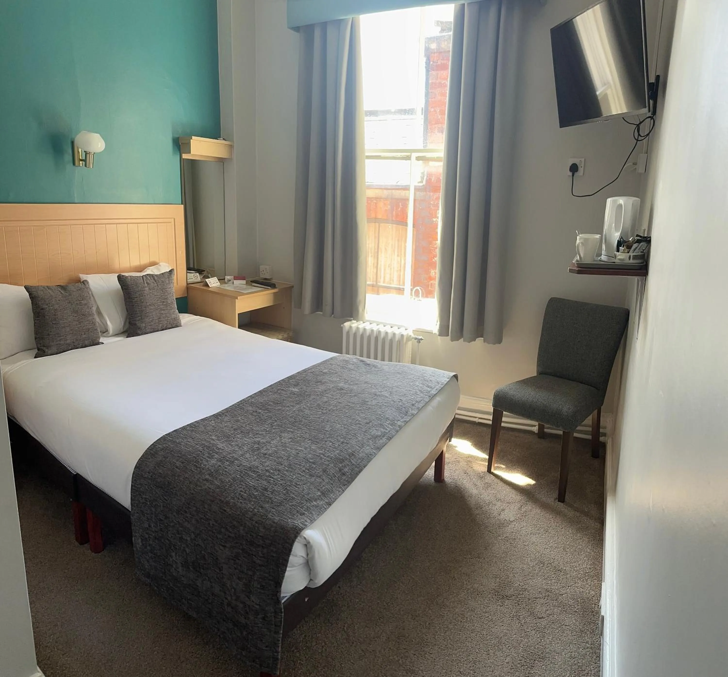 Bed in Royal Clifton Hotel