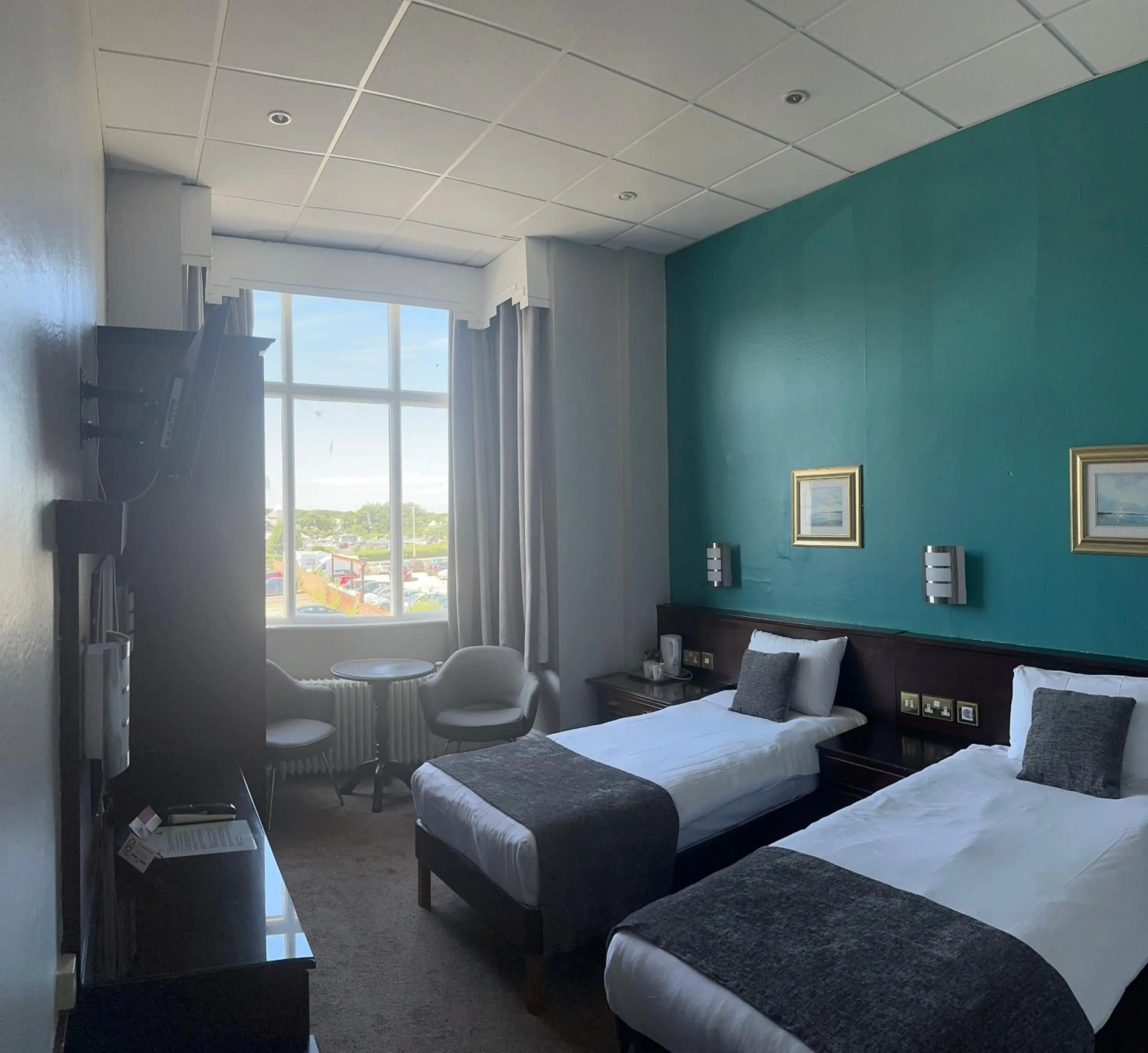 Bed in Royal Clifton Hotel