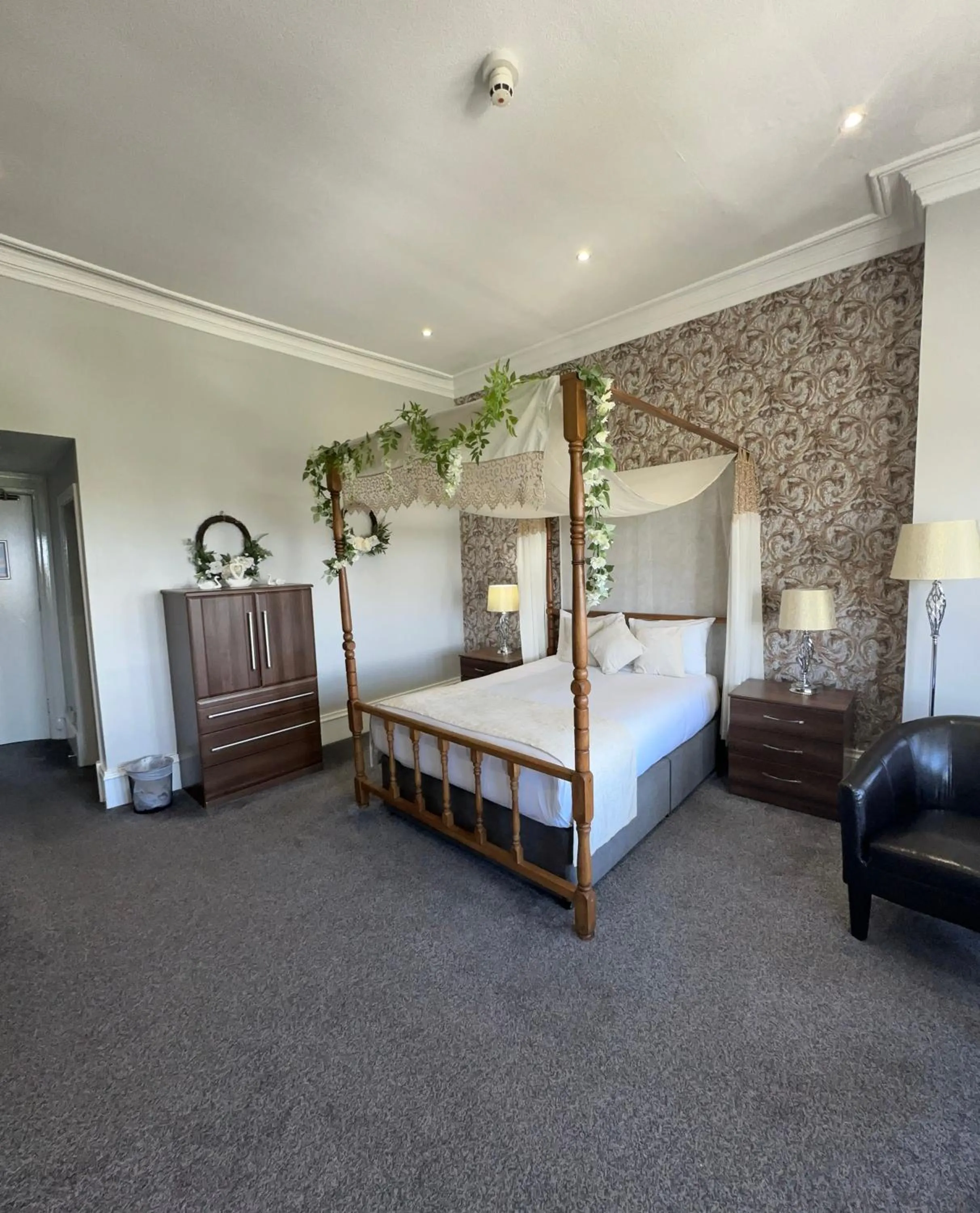 Bed in Royal Clifton Hotel