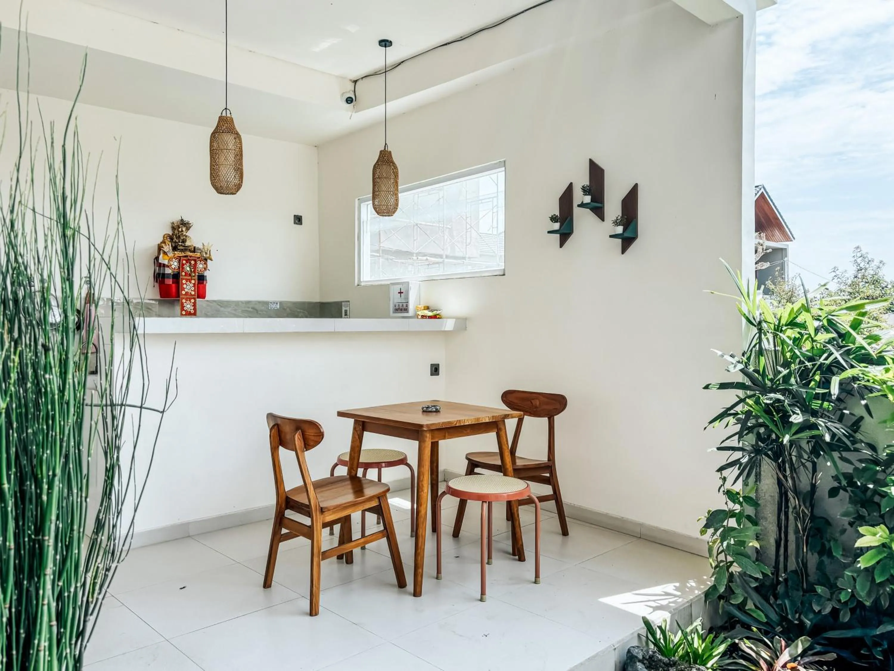 Seating area in Kerti Suite