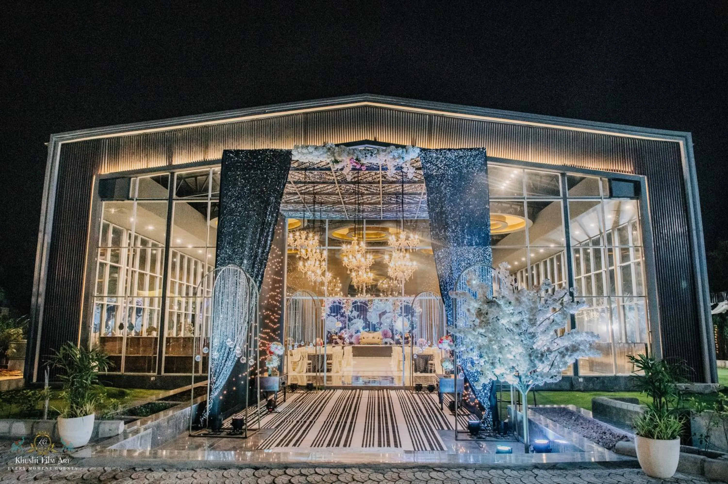 Facade/entrance in Tivoli Heritage Palace, Rewari