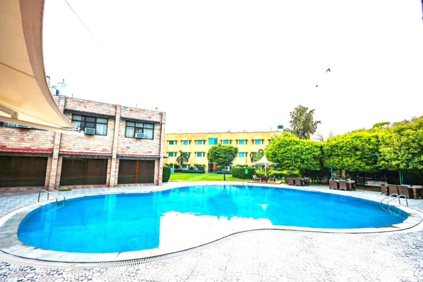 Swimming pool in Tivoli Heritage Palace, Rewari