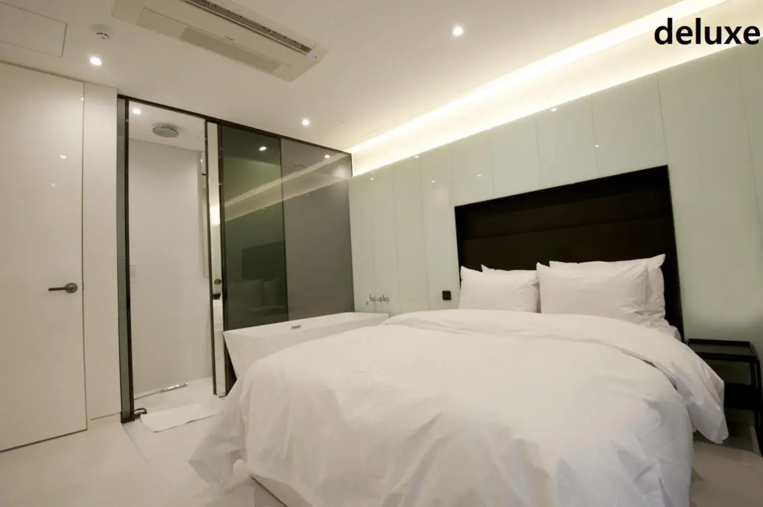 Deluxe Double Room in Hotel The Artist Yeoksam Deluxe Double Room in Hotel The Artist Yeoksam