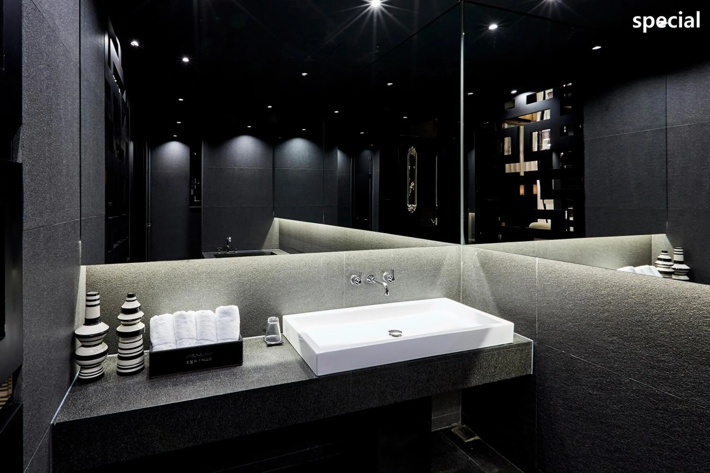 Bathroom in Hotel The Artist Yeoksam