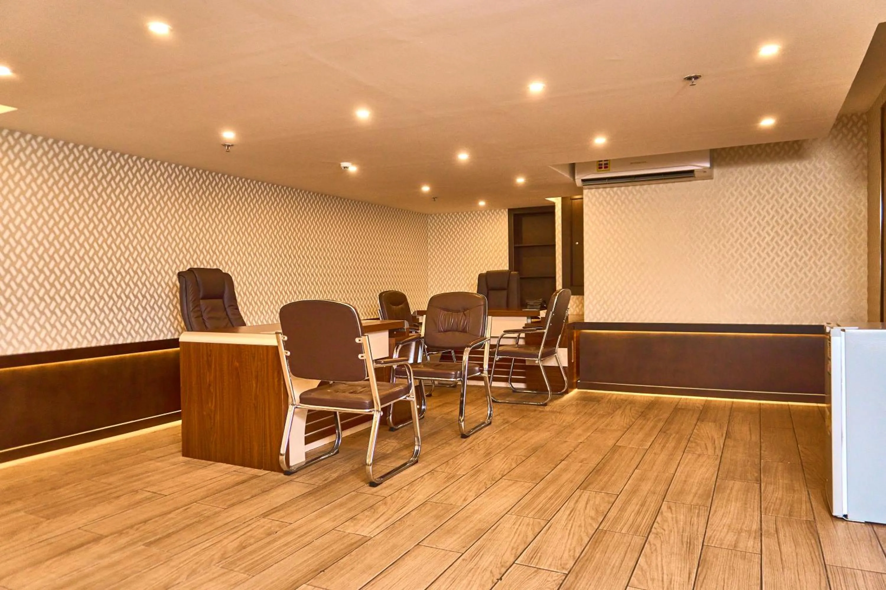 Meeting/conference room in Selat Al Bait Hotel
