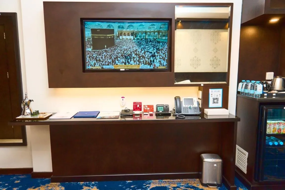 TV and multimedia in Selat Al Bait Hotel