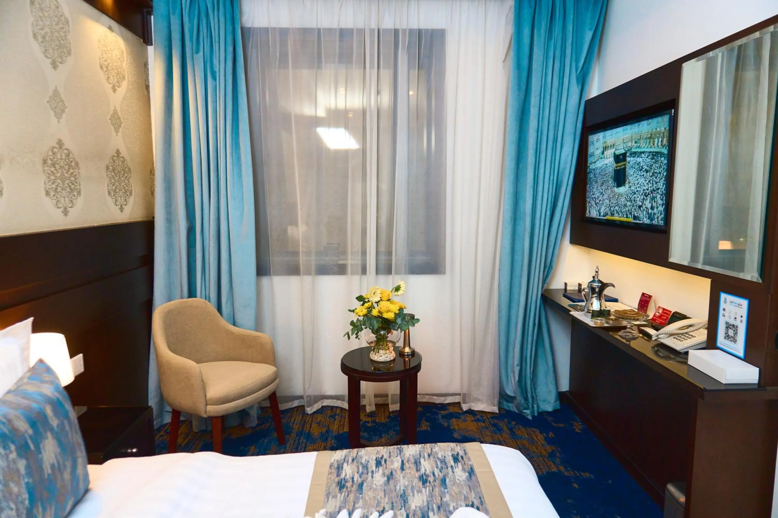 TV and multimedia, Bed in Selat Al Bait Hotel