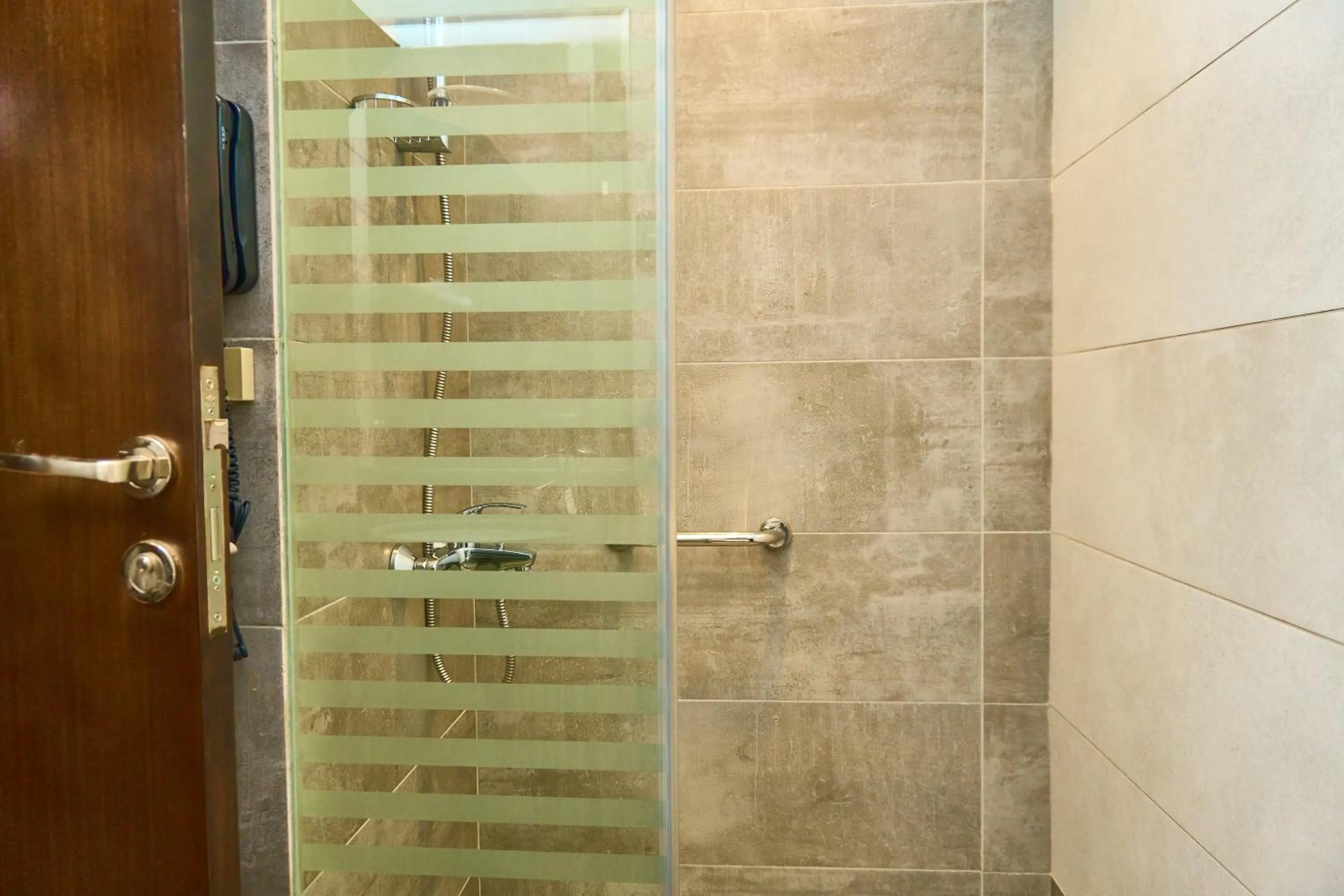 Shower in Selat Al Bait Hotel