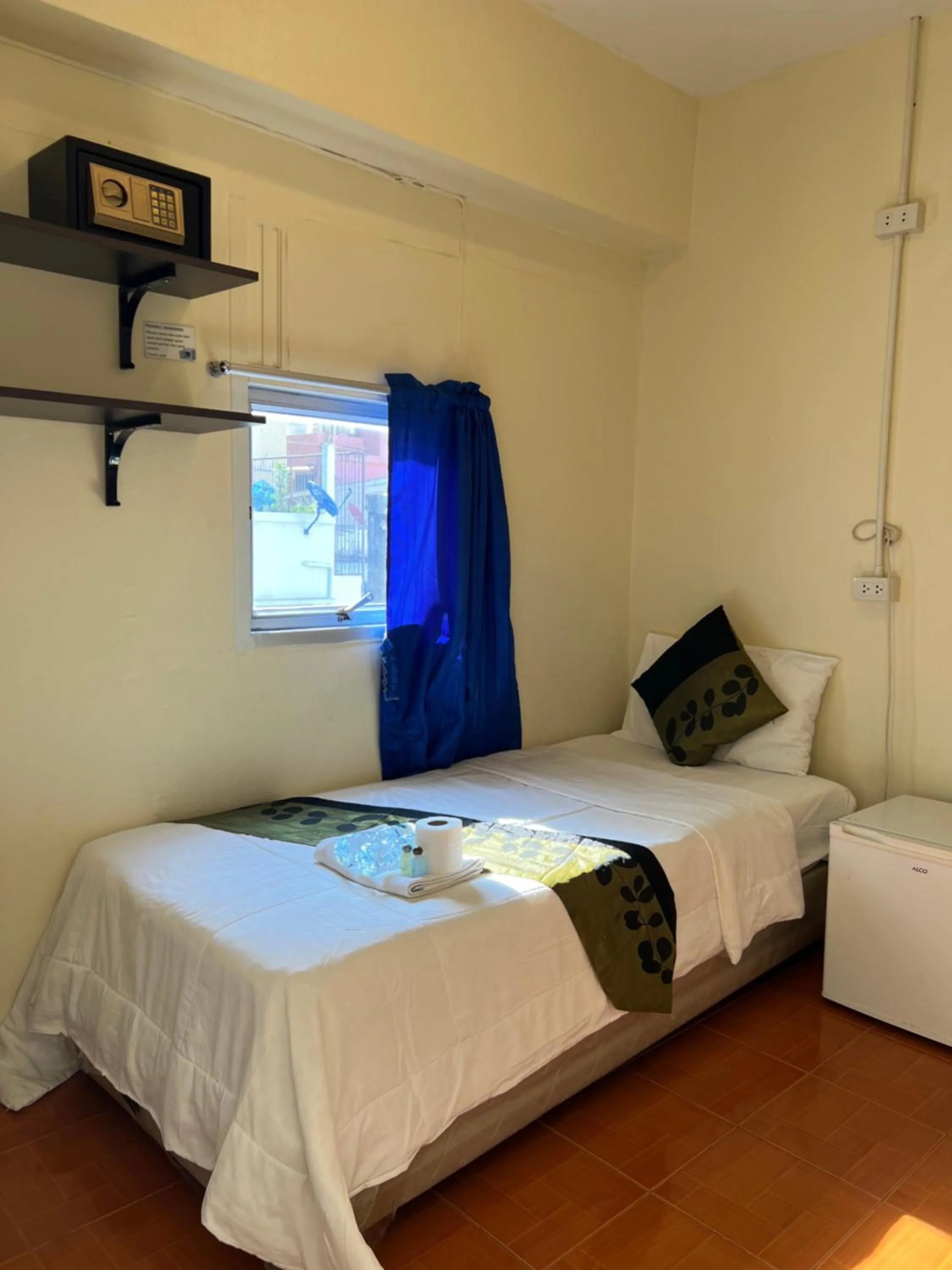 Bed in Greenhouse Bangkok Khaosan