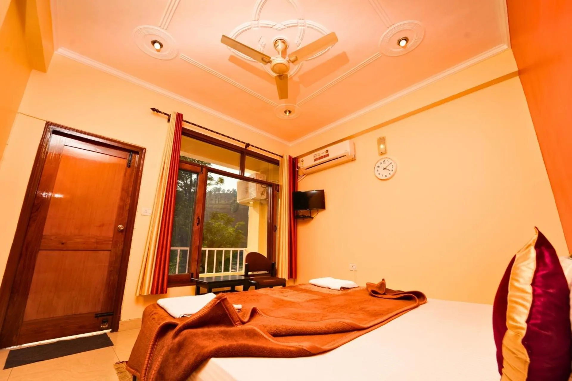 Shivalik River Retreat