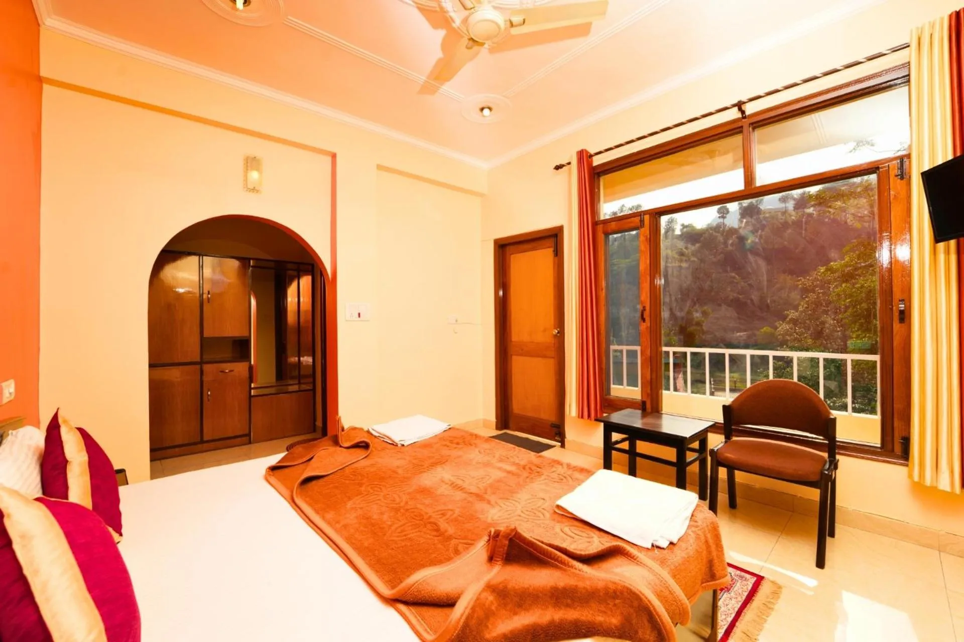 Shivalik River Retreat