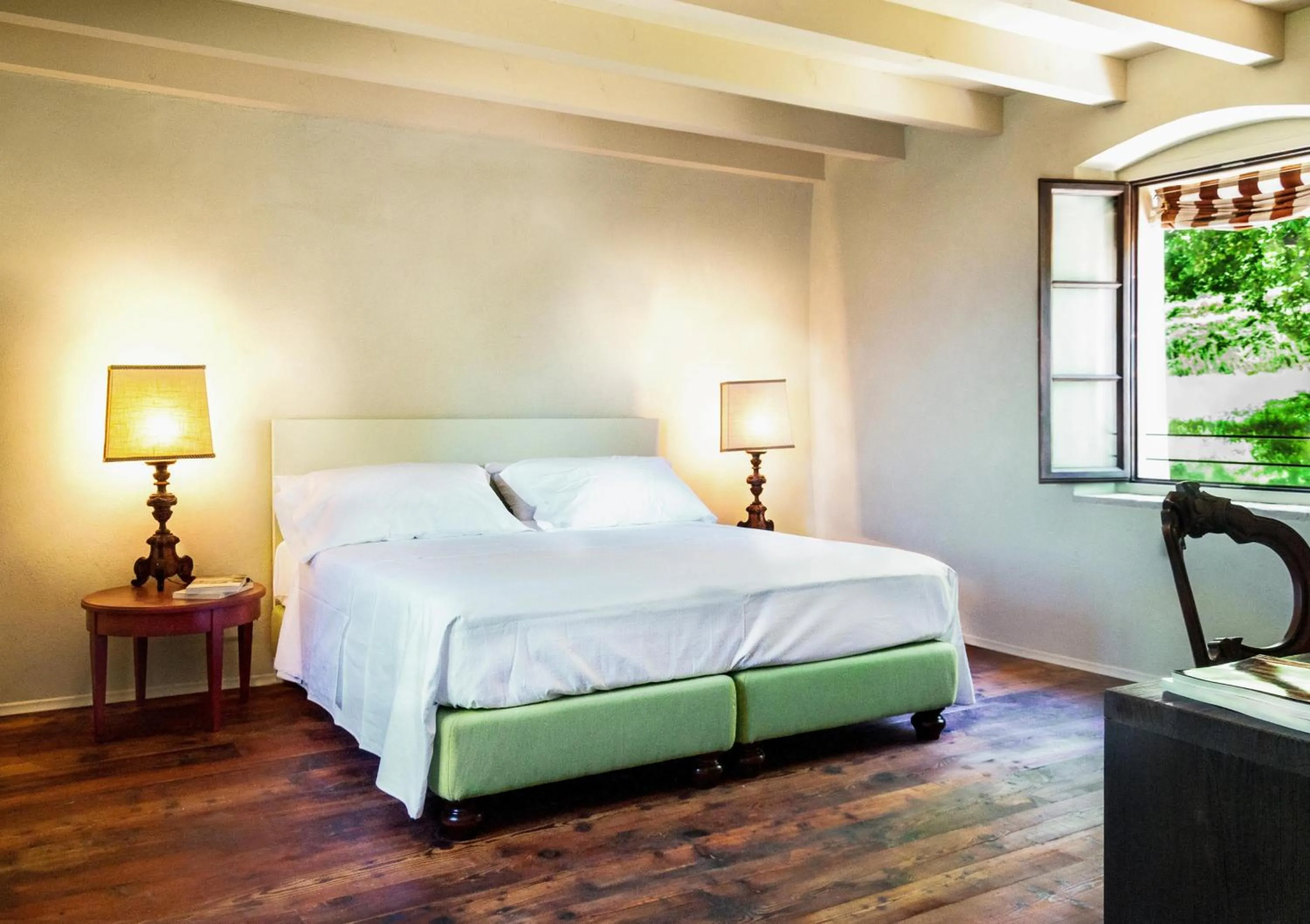 Bedroom, Bed in Prati Palai