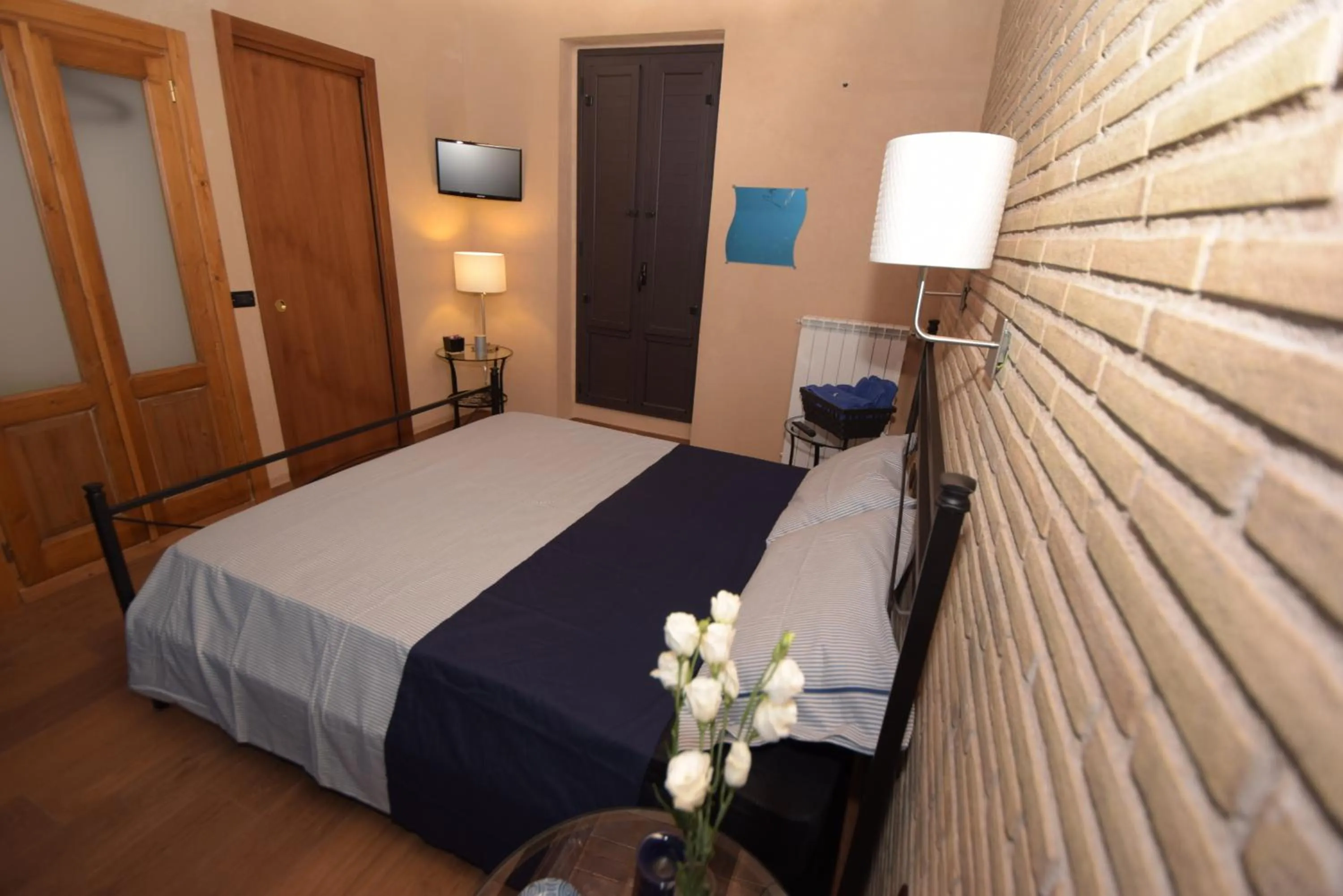 Photo of the whole room, Bed in Antichi Quartieri