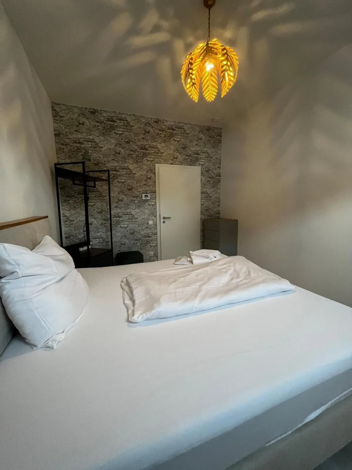 Bedroom, Bed in Lisboa: Messe/Business/FeWo DUS