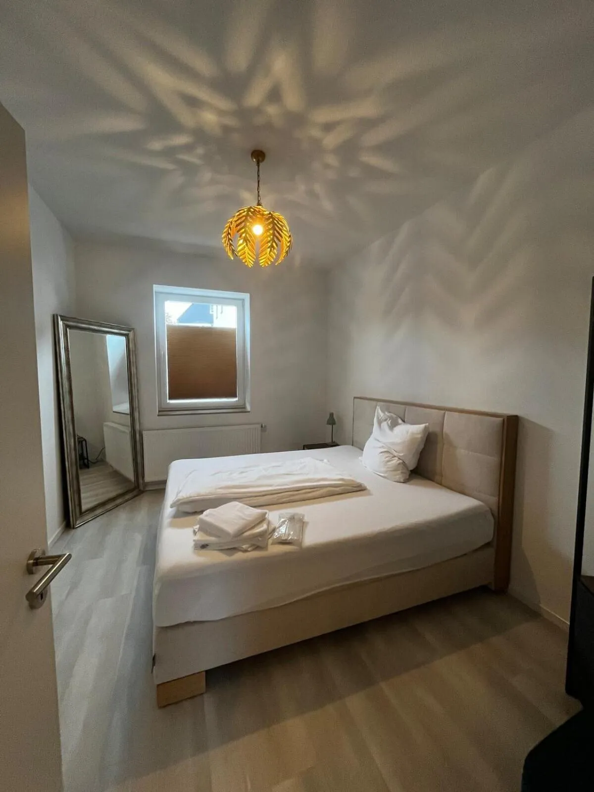 Bedroom, Bed in Lisboa: Messe/Business/FeWo DUS