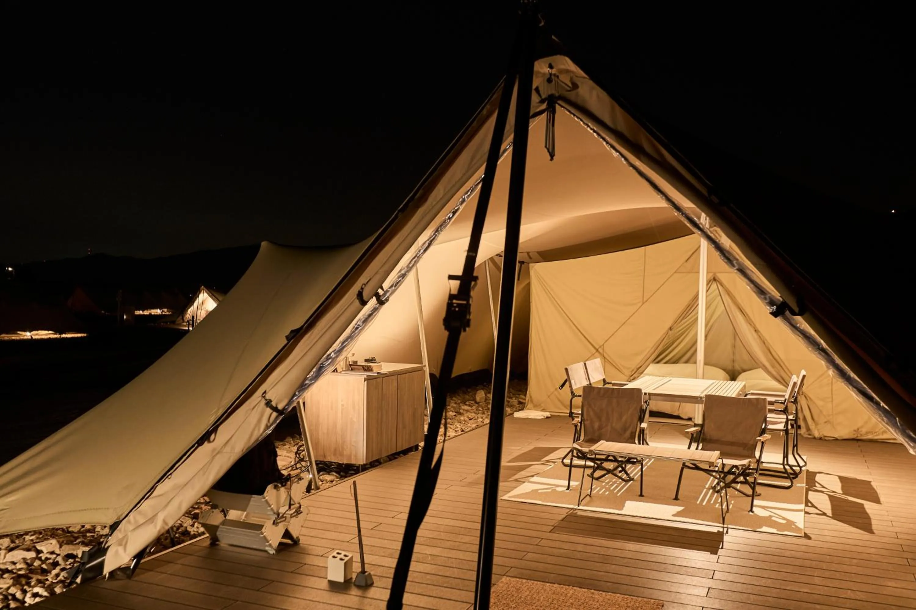 Photo of the whole room in Snow Peak YAKEI SUITE ABURAYAMA FUKUOKA