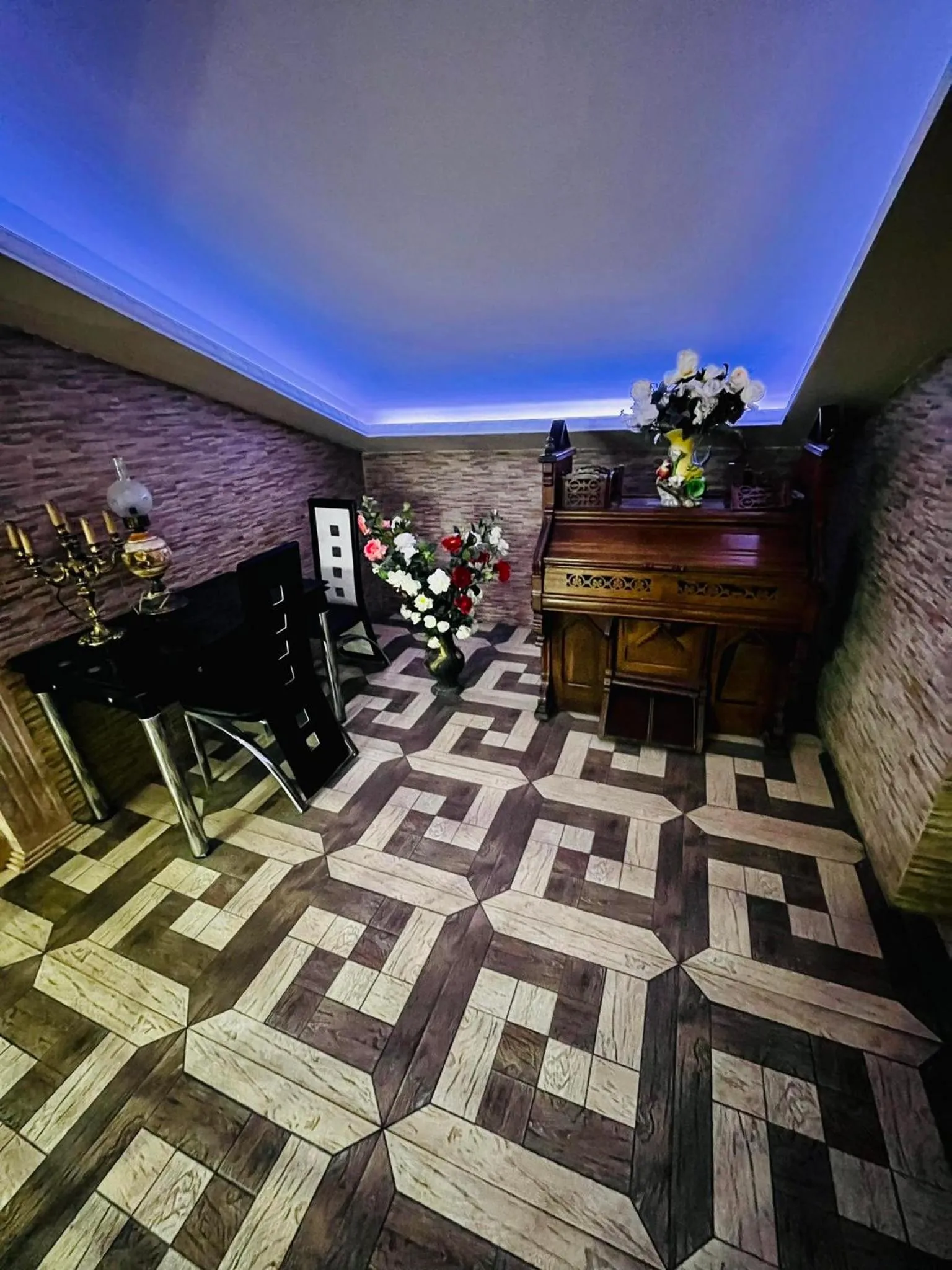 Seating area in Lux Palace Hotel