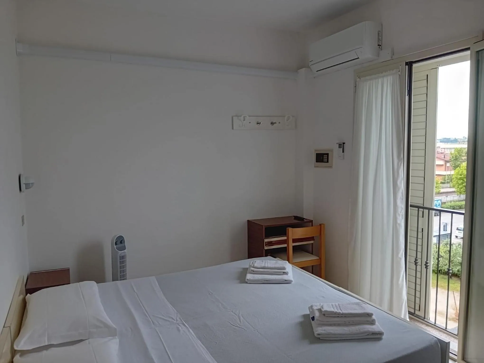 Bedroom, Bed in Hotel Serafini Misano Adriatico