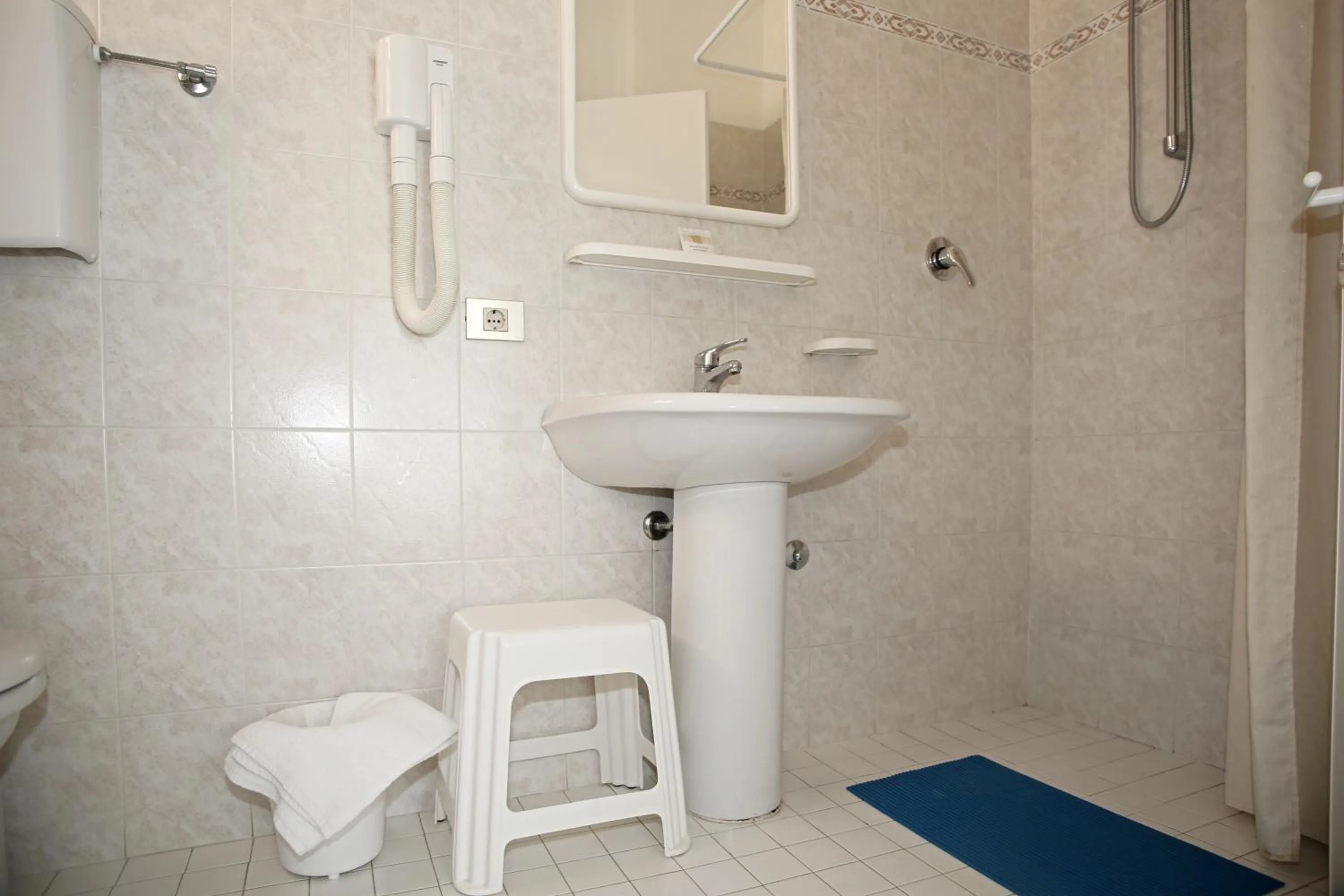 Bathroom in Hotel Serafini Misano Adriatico