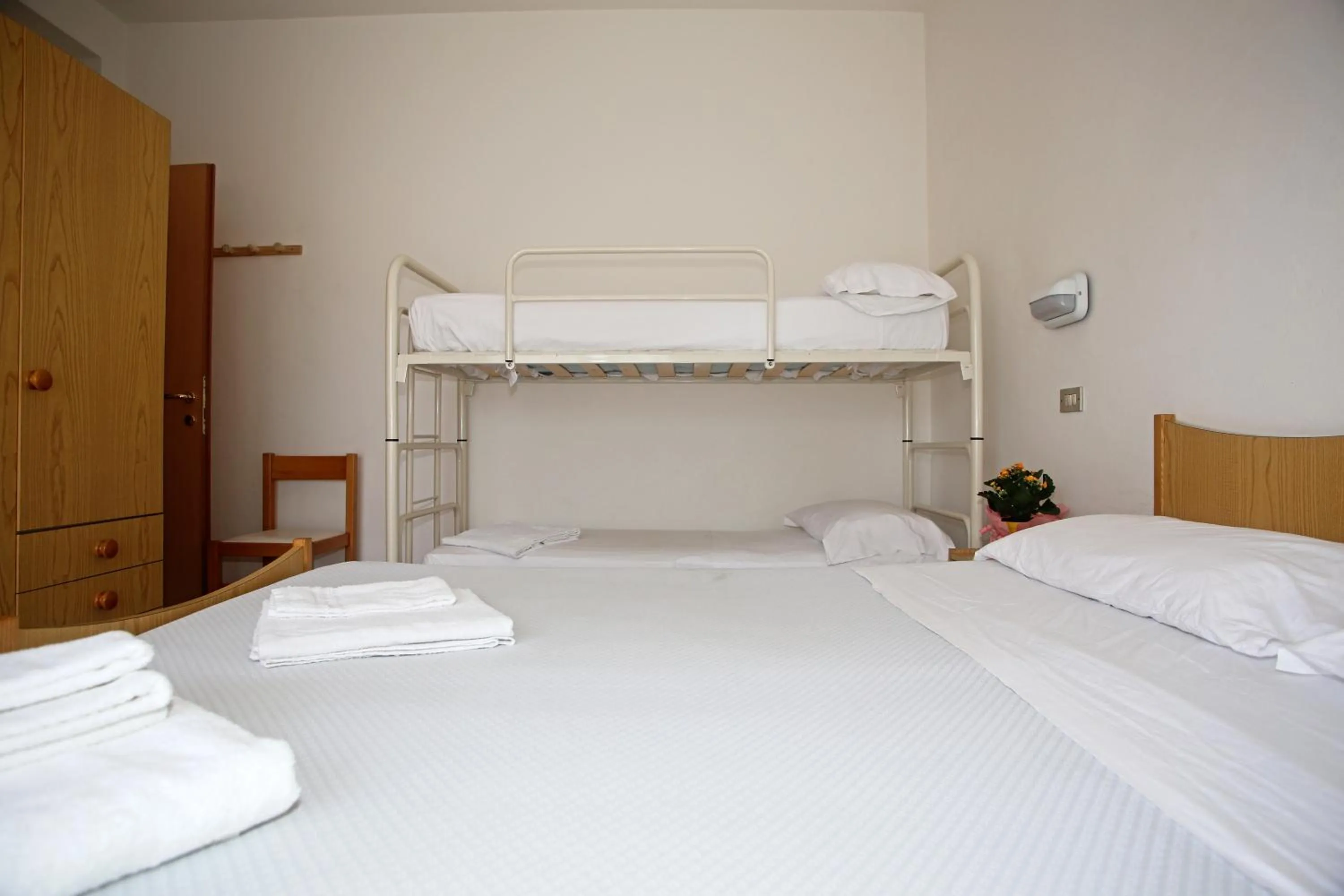 Bedroom, Bed in Hotel Serafini Misano Adriatico