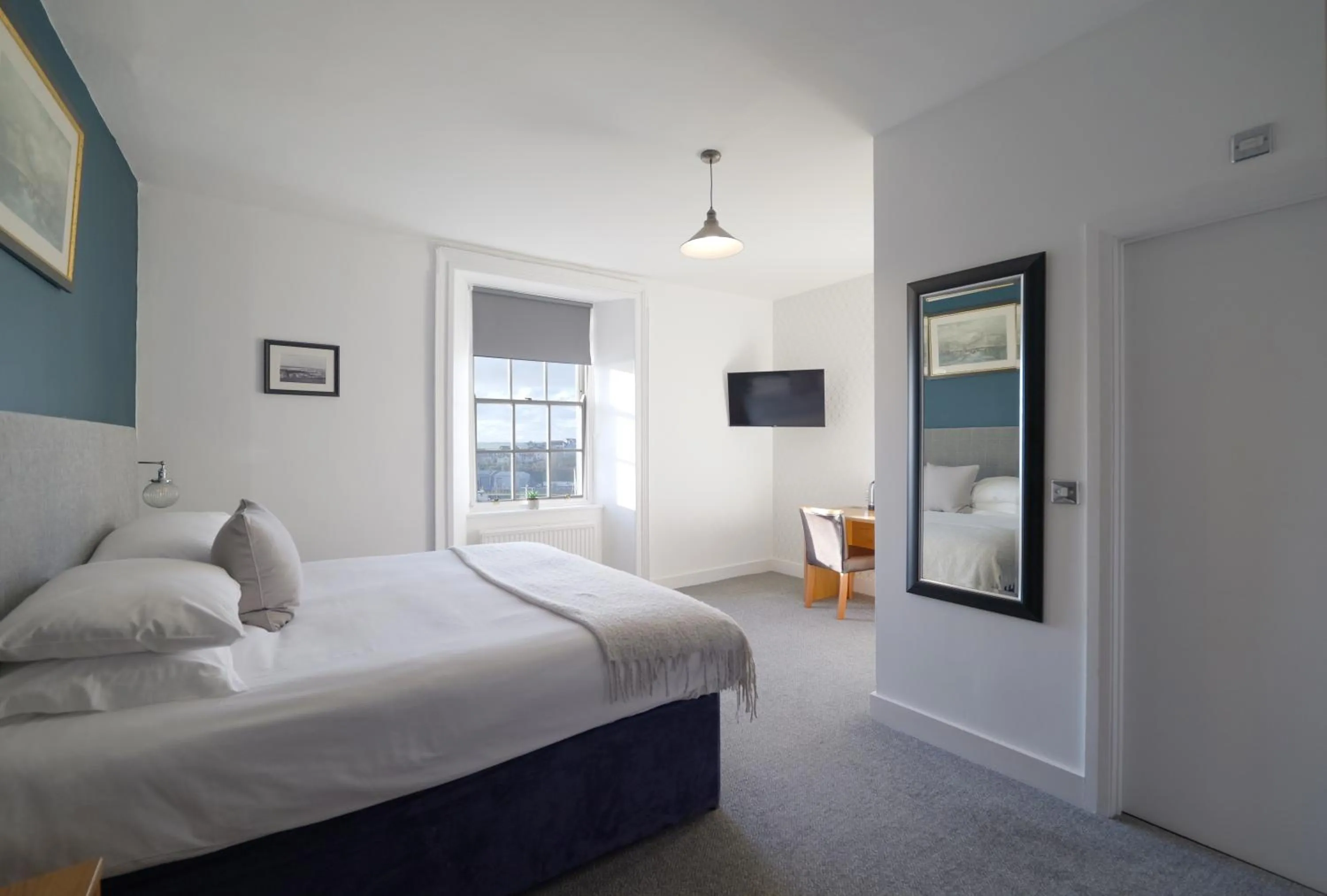 Bedroom, Bed in THE LORD NELSON HOTEL