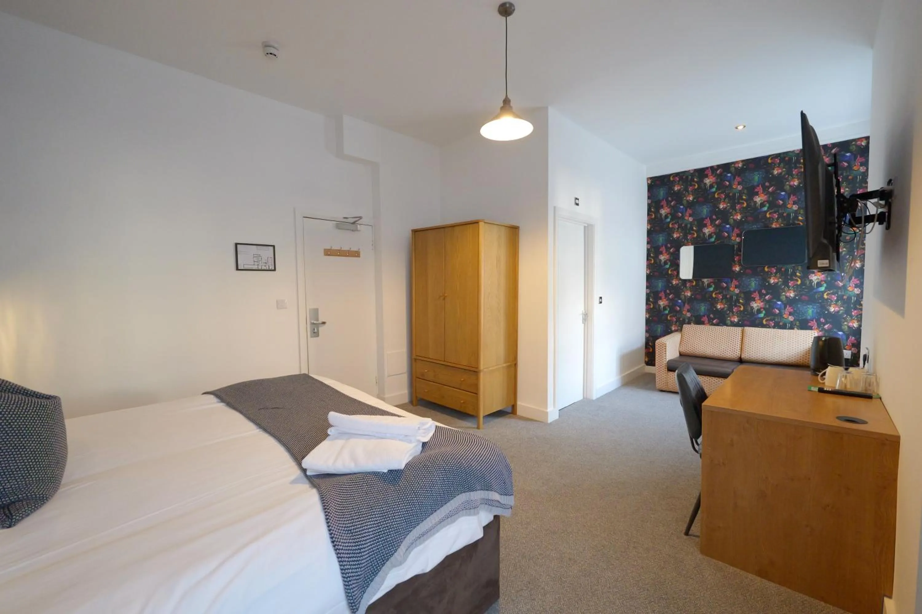 Bedroom, Bed in THE LORD NELSON HOTEL