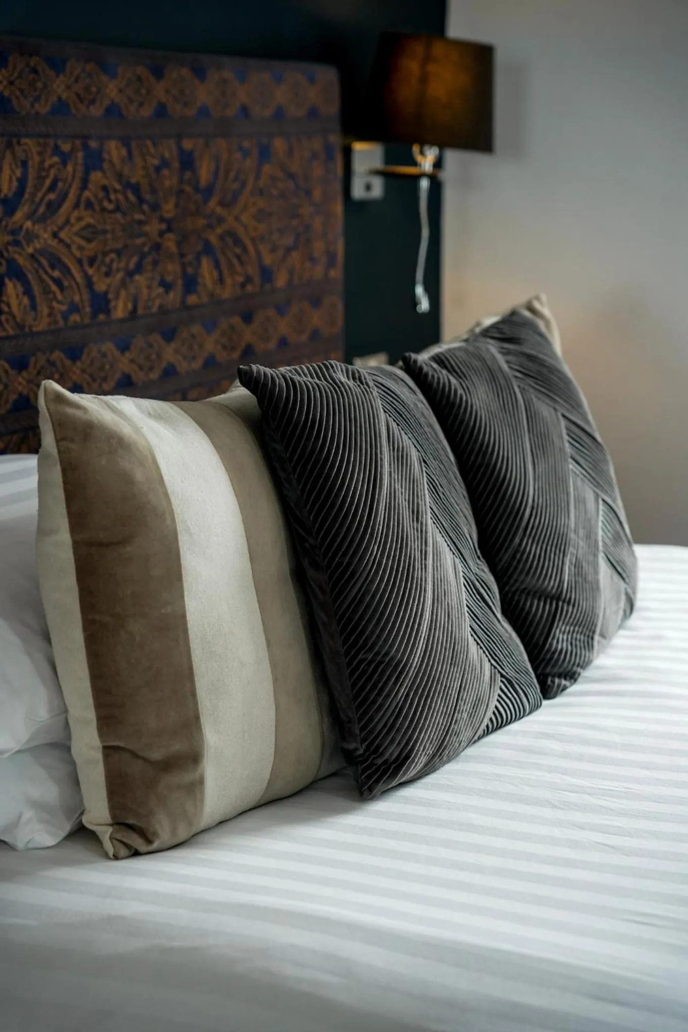 Bed in THE LORD NELSON HOTEL