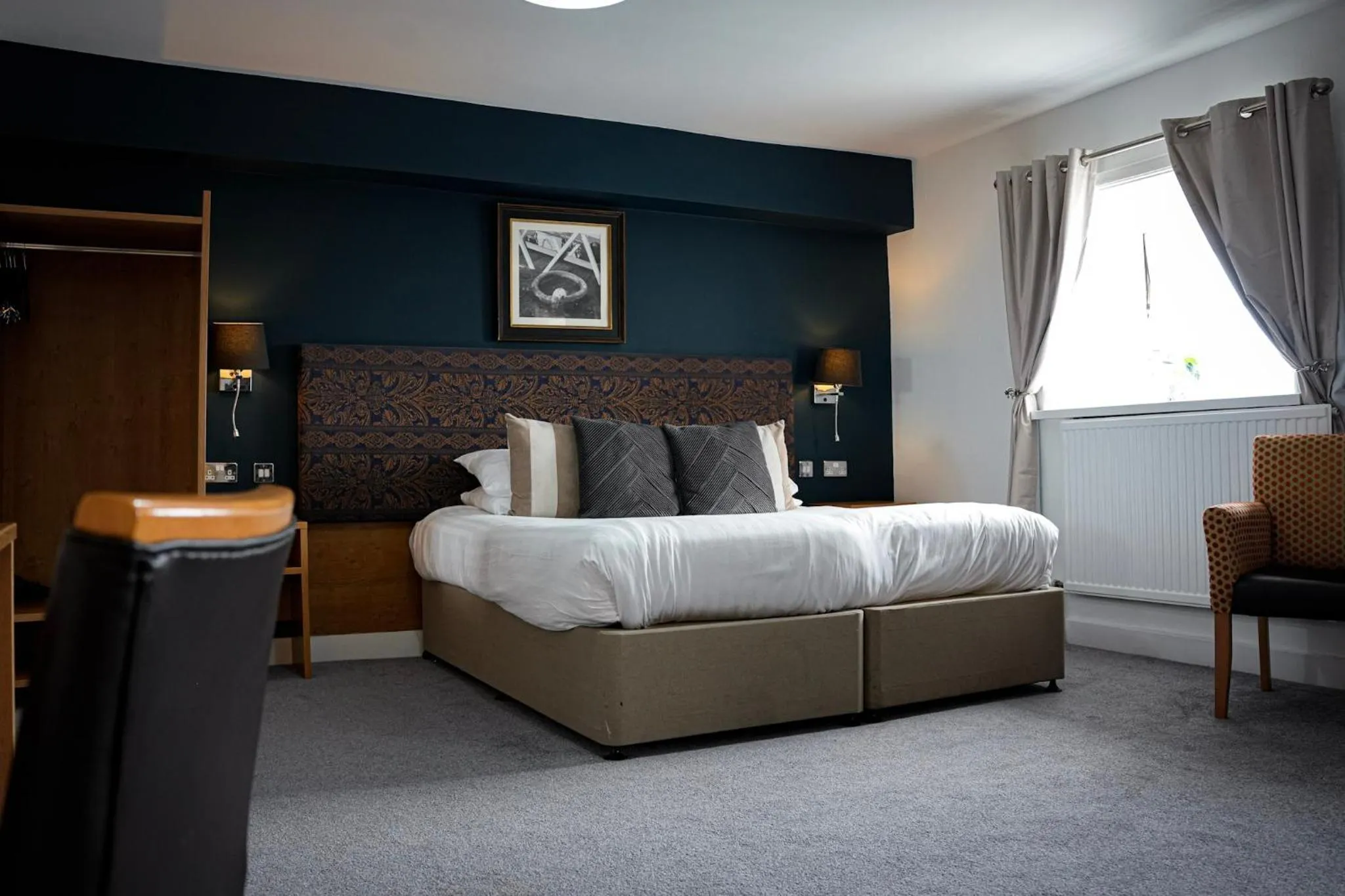 Bed in THE LORD NELSON HOTEL