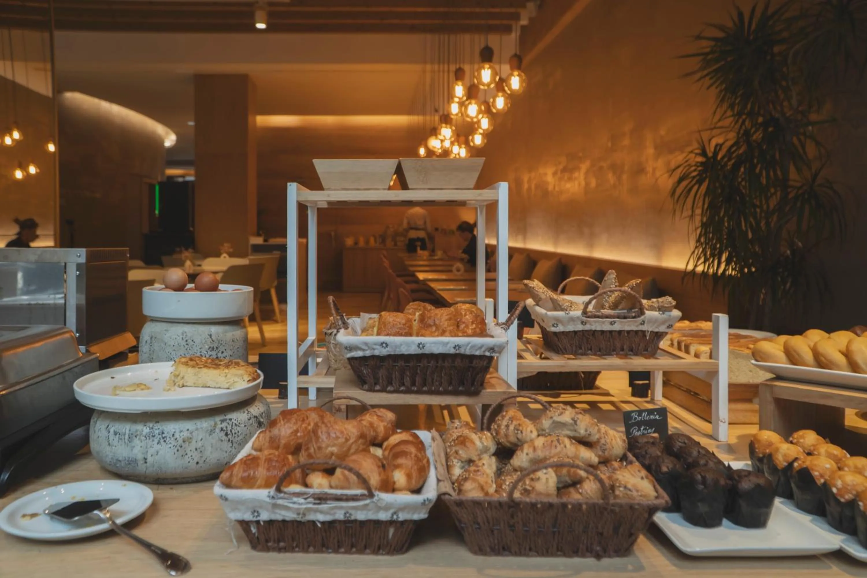 Buffet breakfast in Zenit San Sebastián