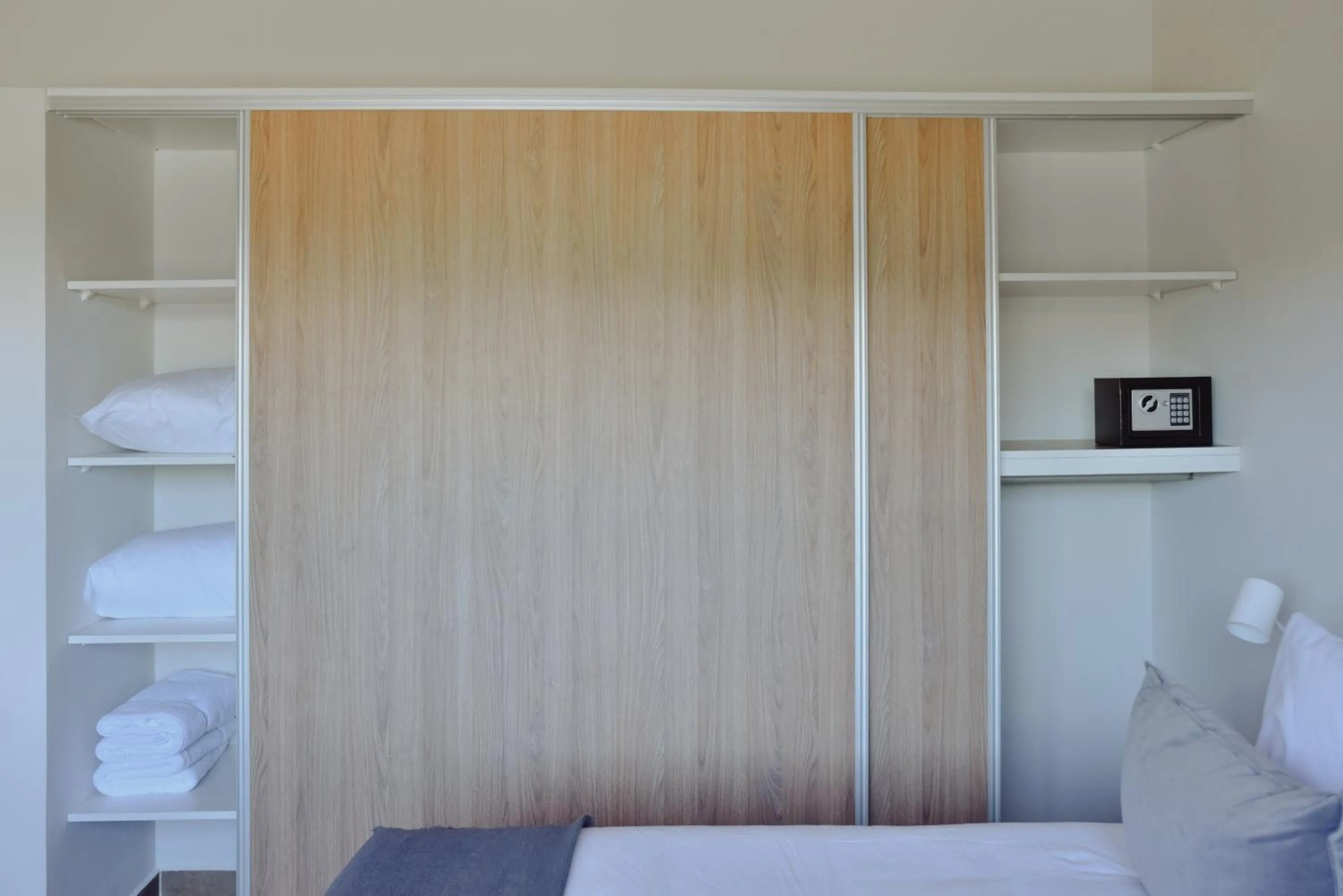 Bedroom, Bed in Draig House