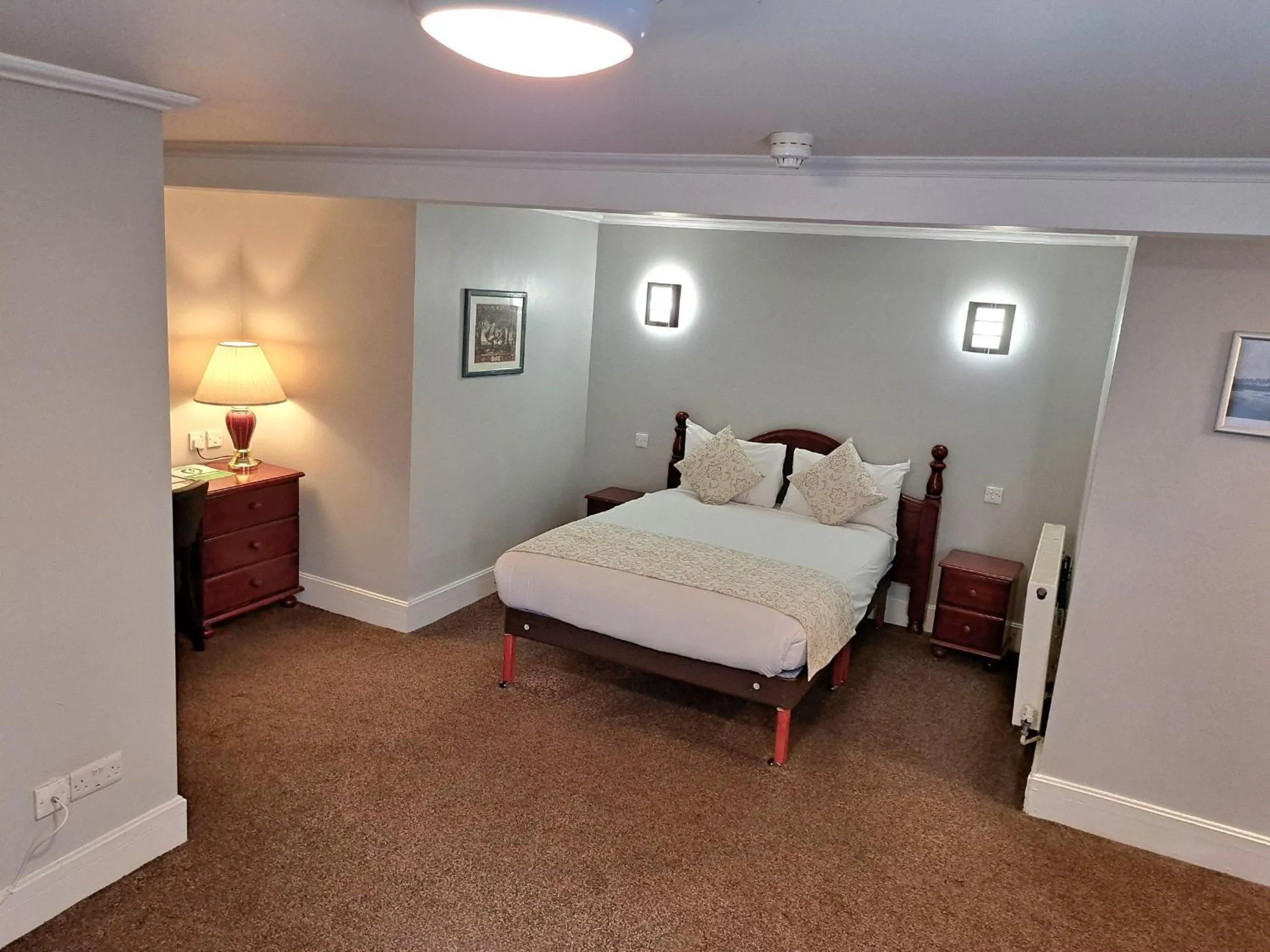 Bed in Prince Of Wales Hotel