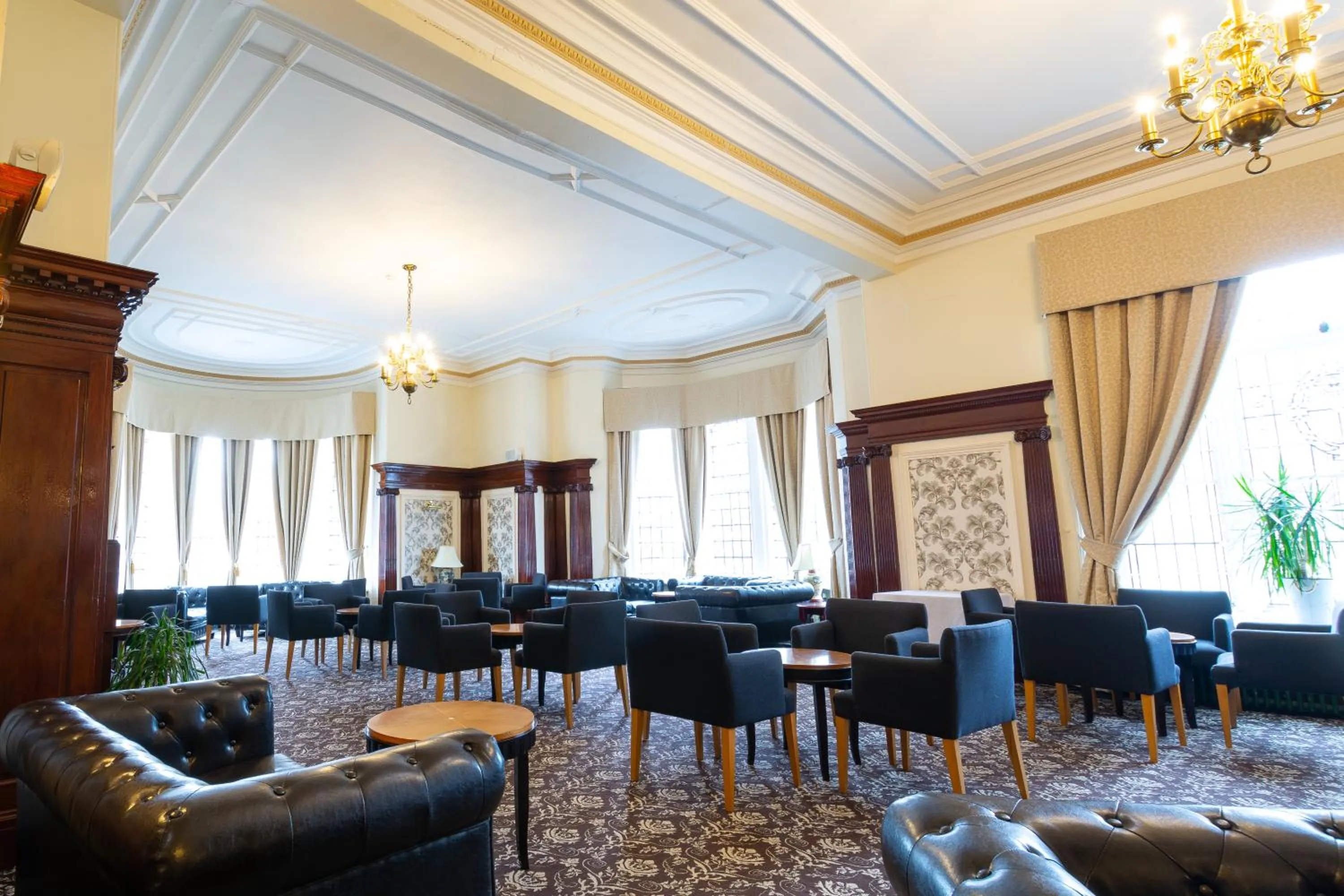 Lobby or reception in Prince Of Wales Hotel