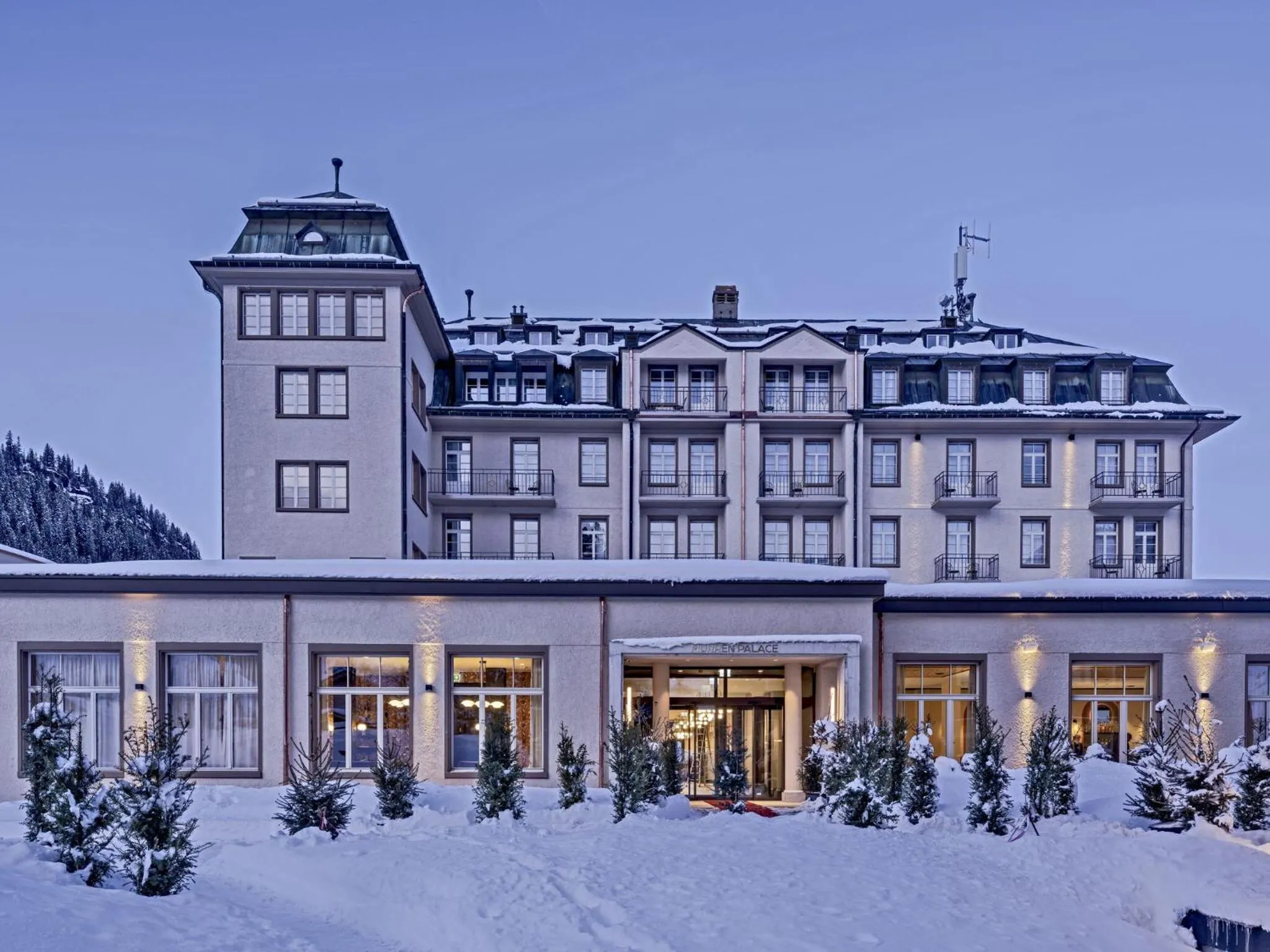 Property building in Hotel Mürren Palace