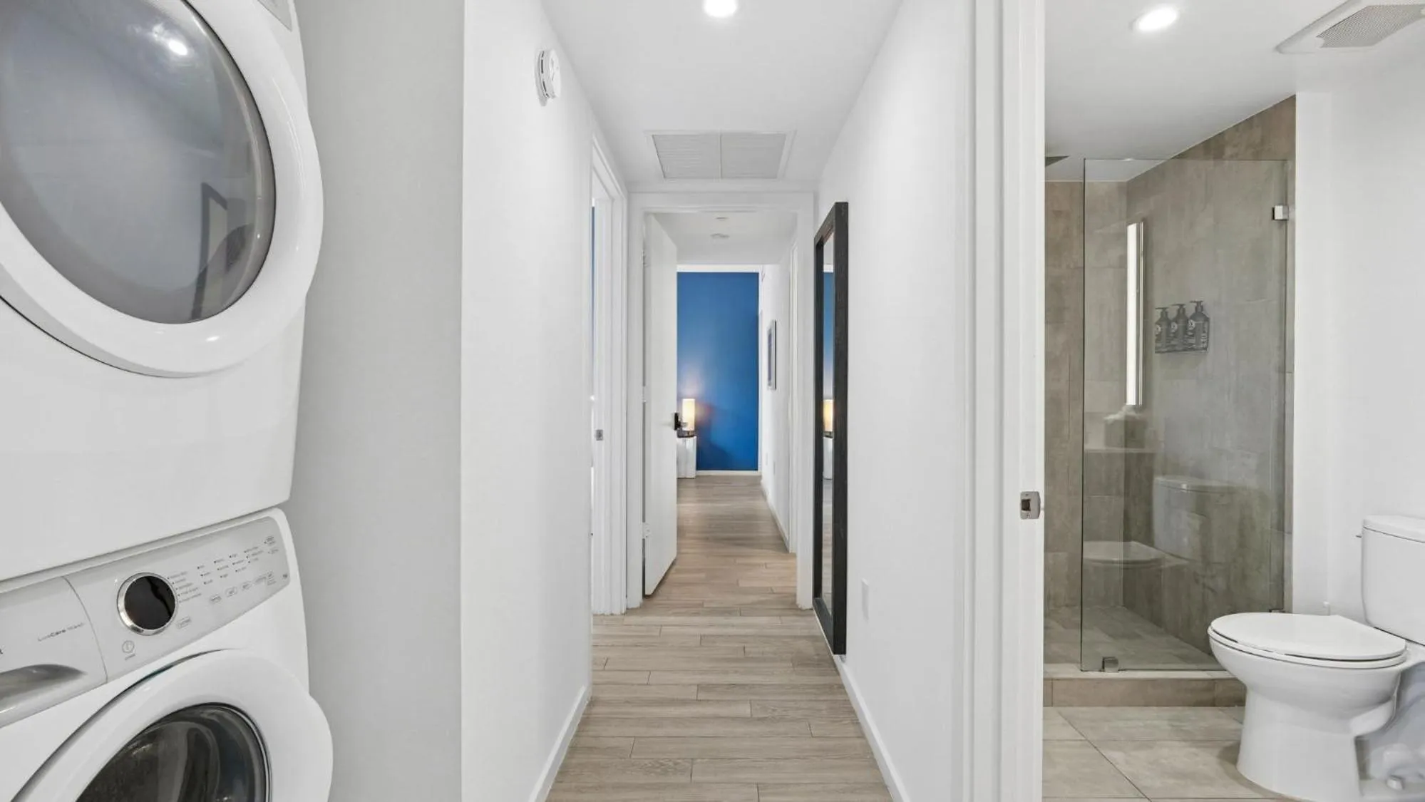 Shower in Sentral Alea Miami