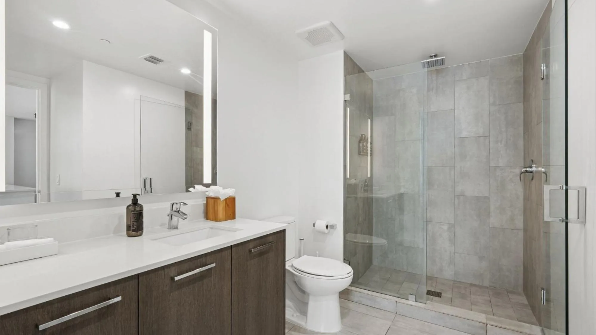 Bathroom in Sentral Alea Miami