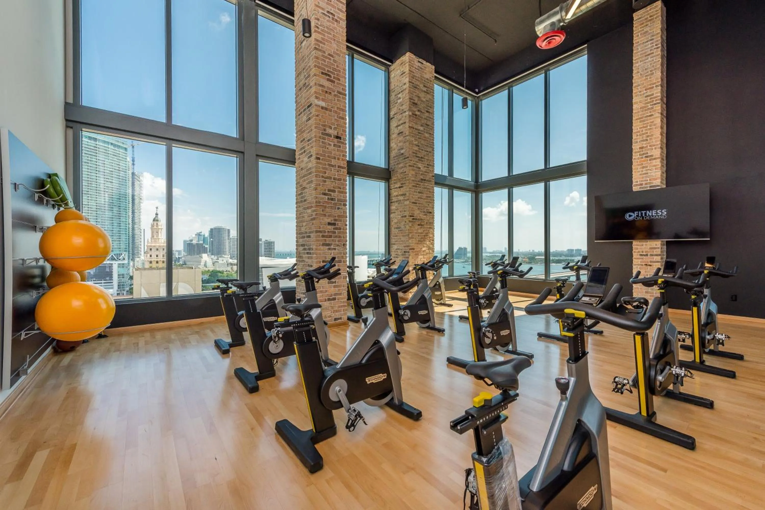 Fitness centre/facilities in Sentral Alea Miami