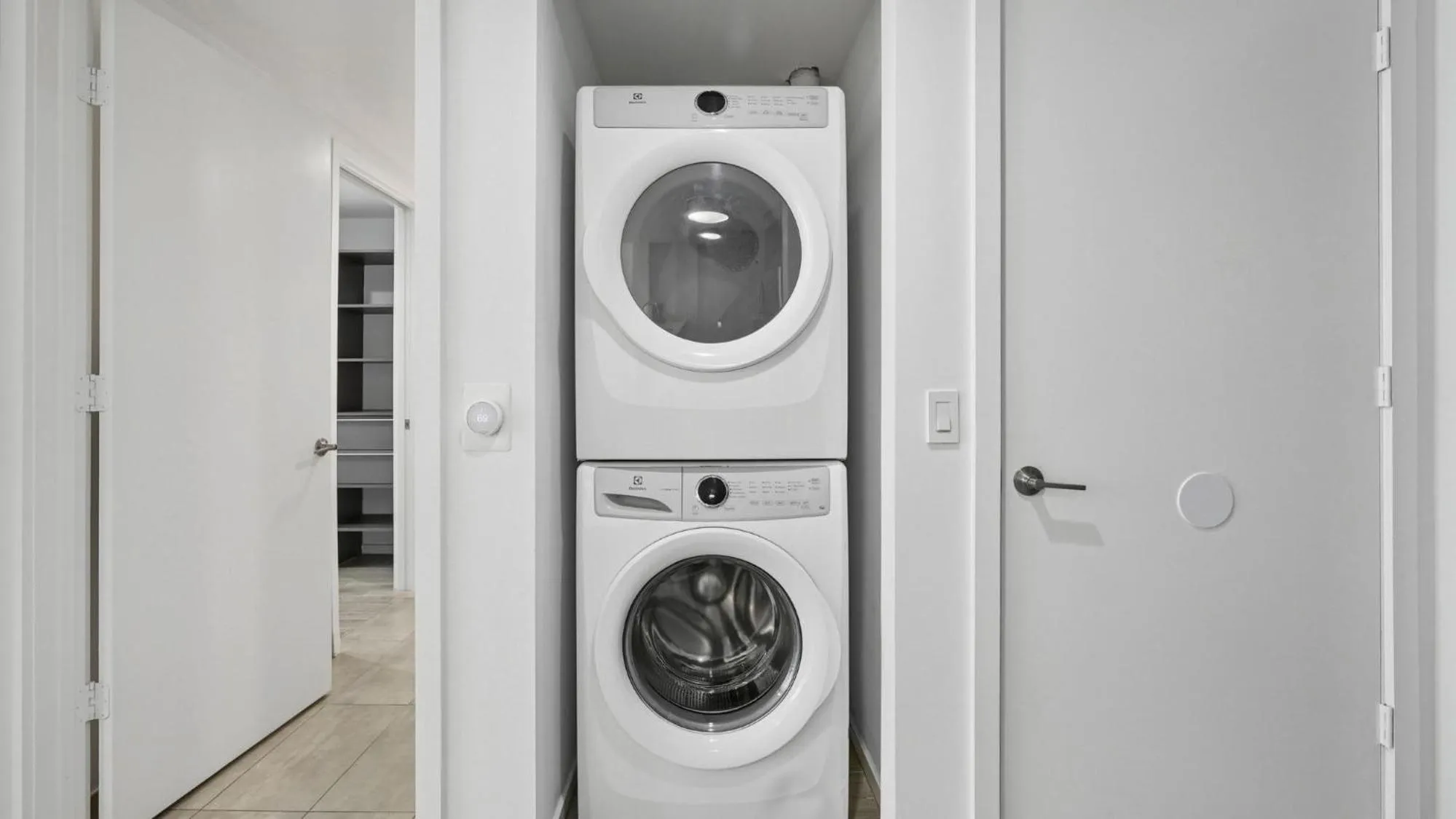 washing machine in Sentral Alea Miami
