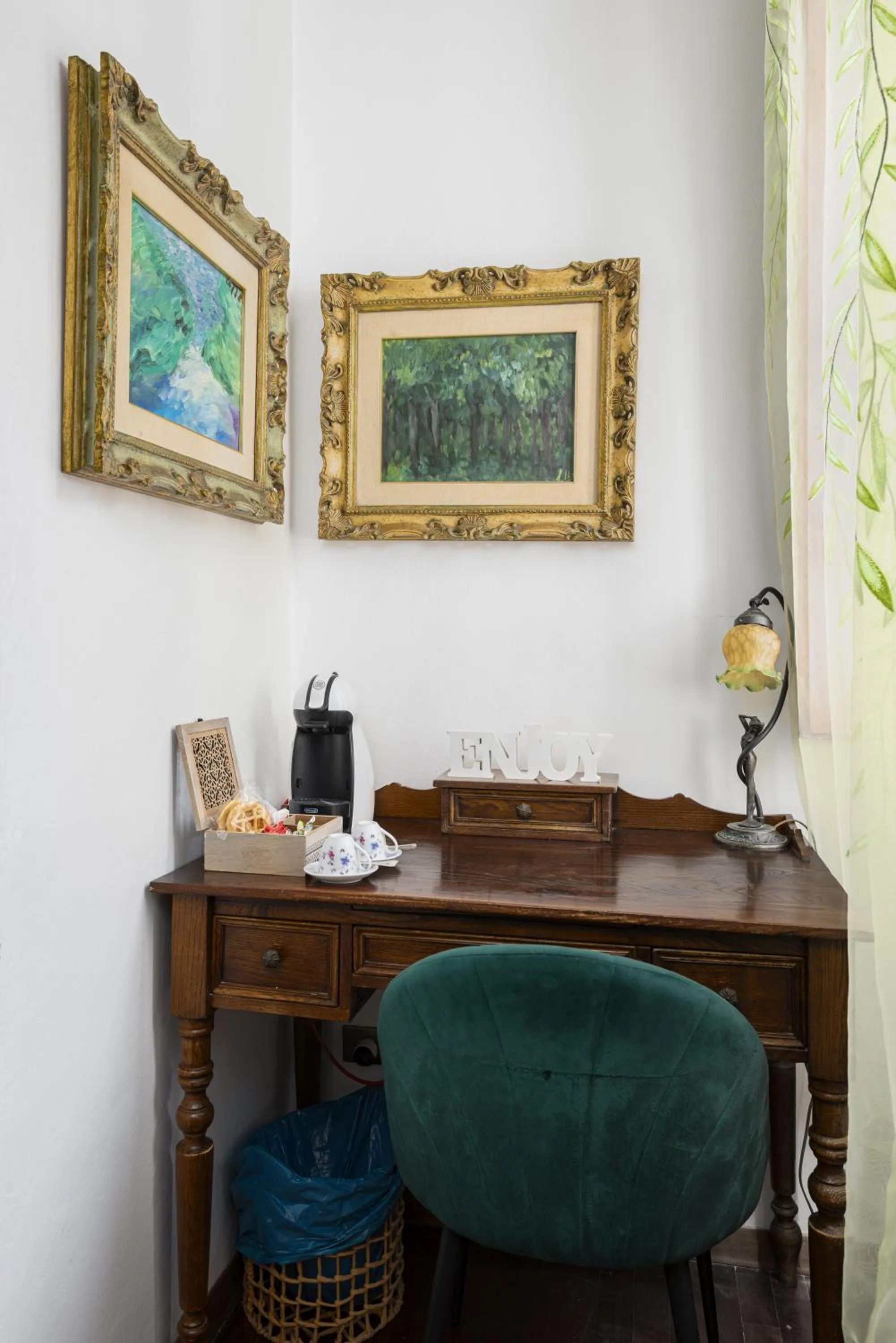 Decorative detail in Strange Uncle B&B