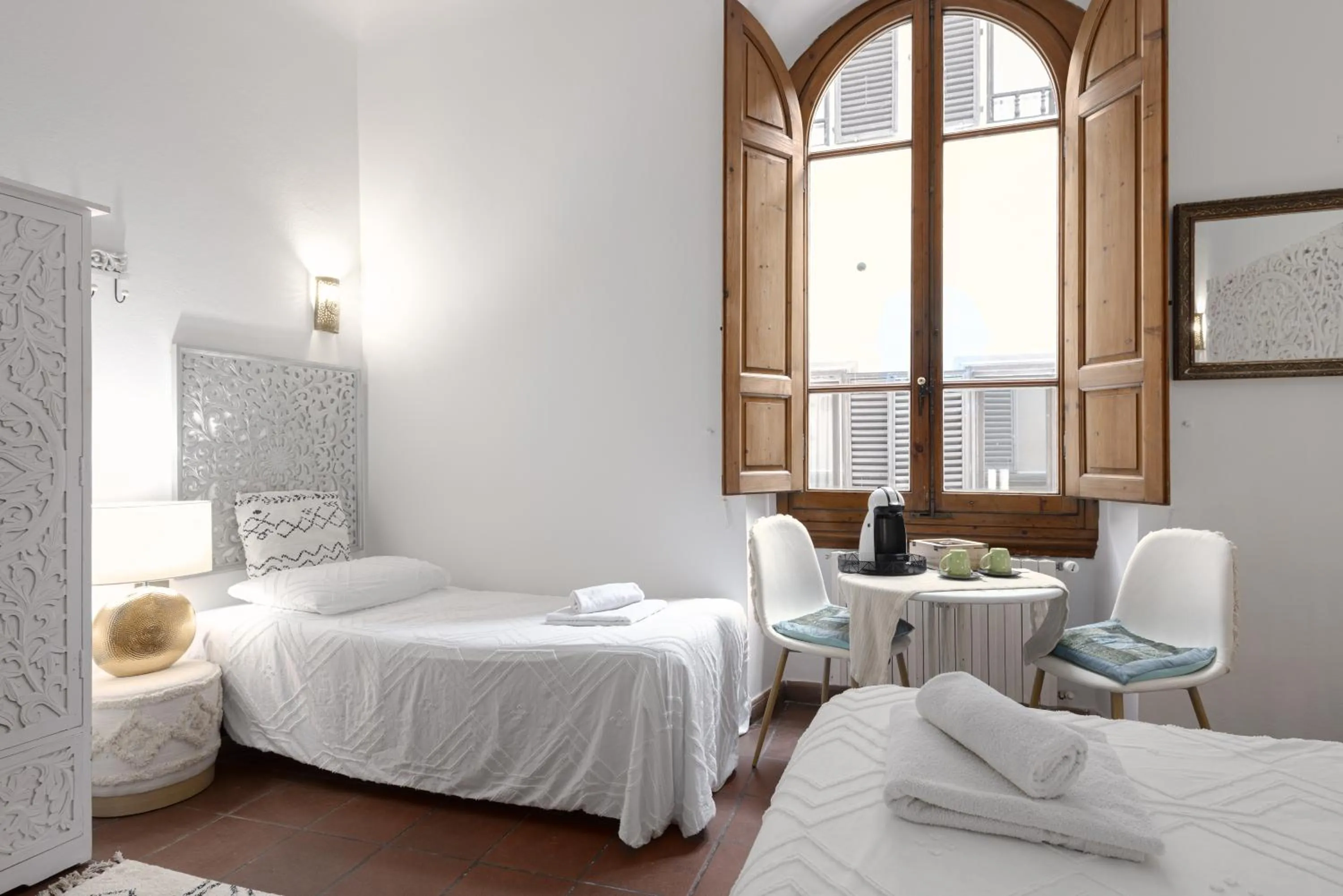 Bedroom, Bed in Strange Uncle B&B