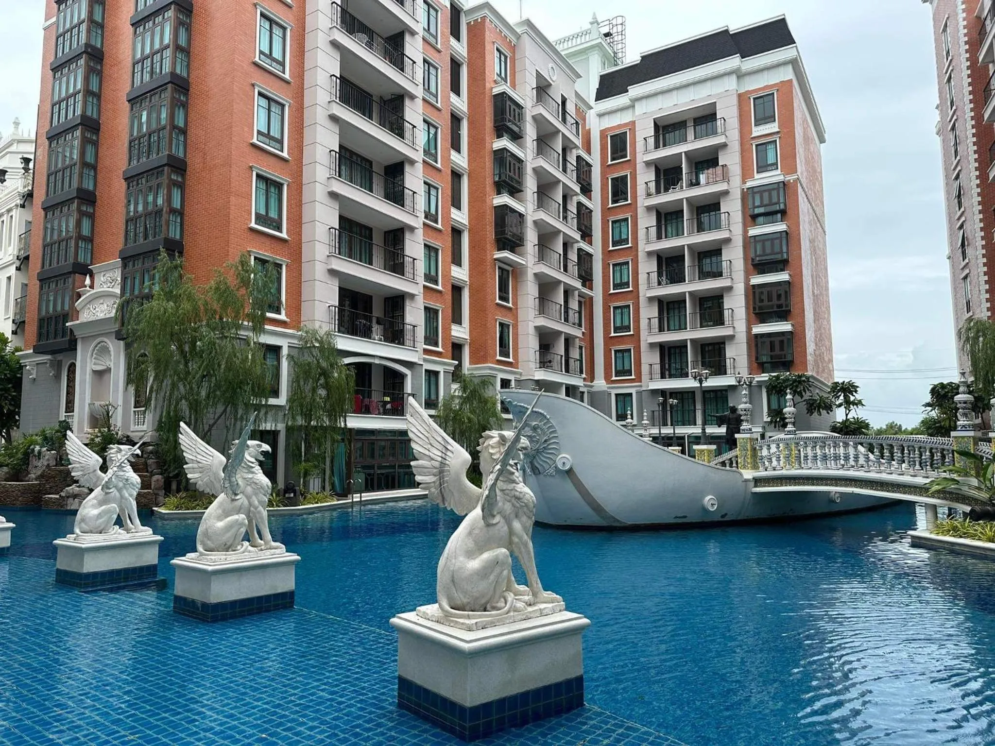 España Condo Resort Pattaya