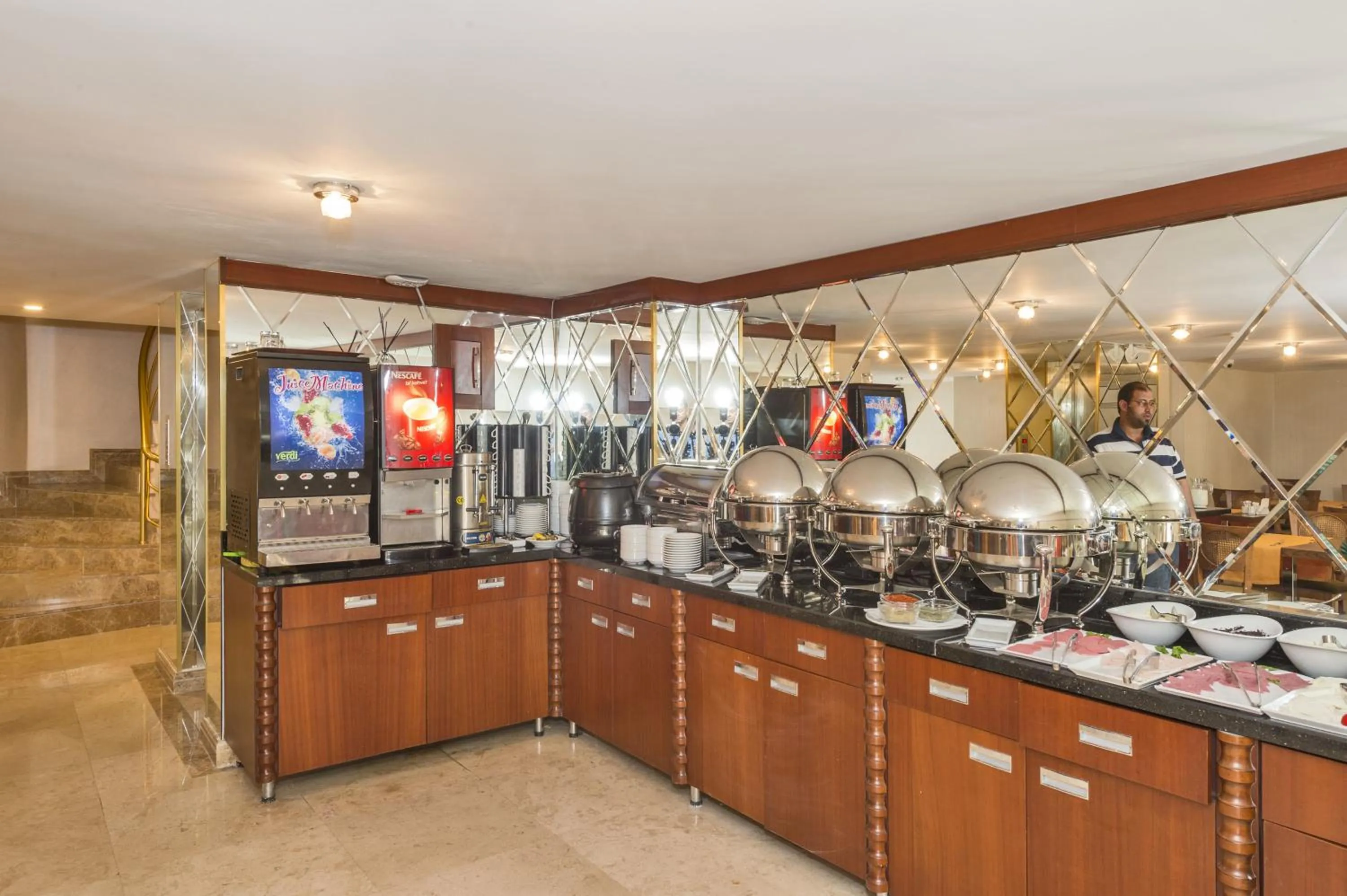 Restaurant/places to eat in Escardın hotel