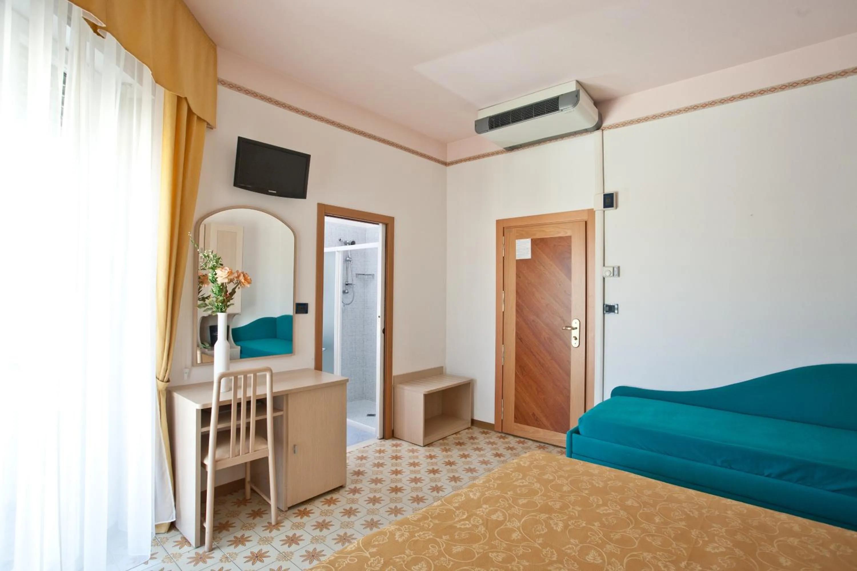 Bedroom in Hotel Condor