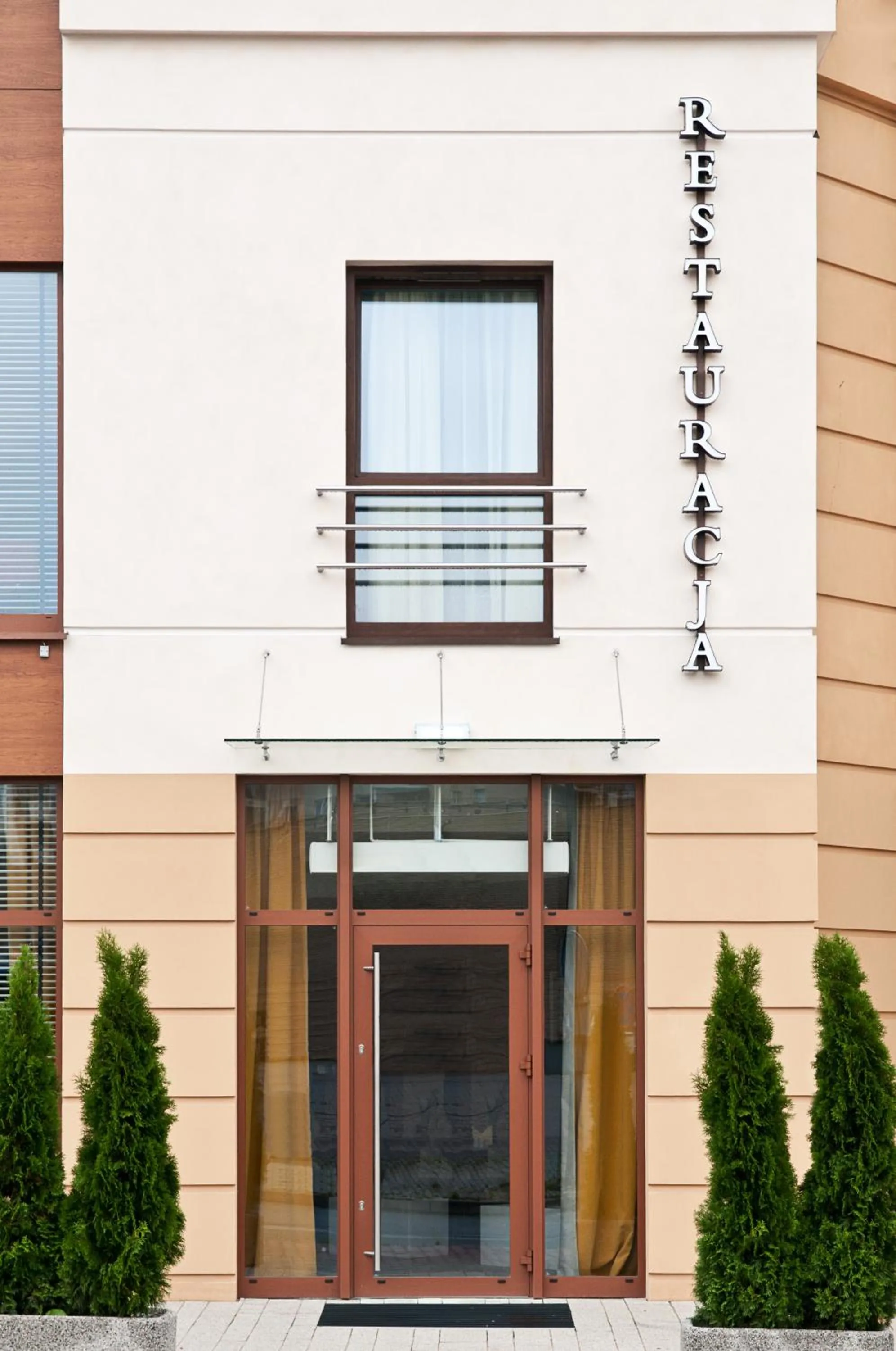 Restaurant/places to eat in Hotel Piano