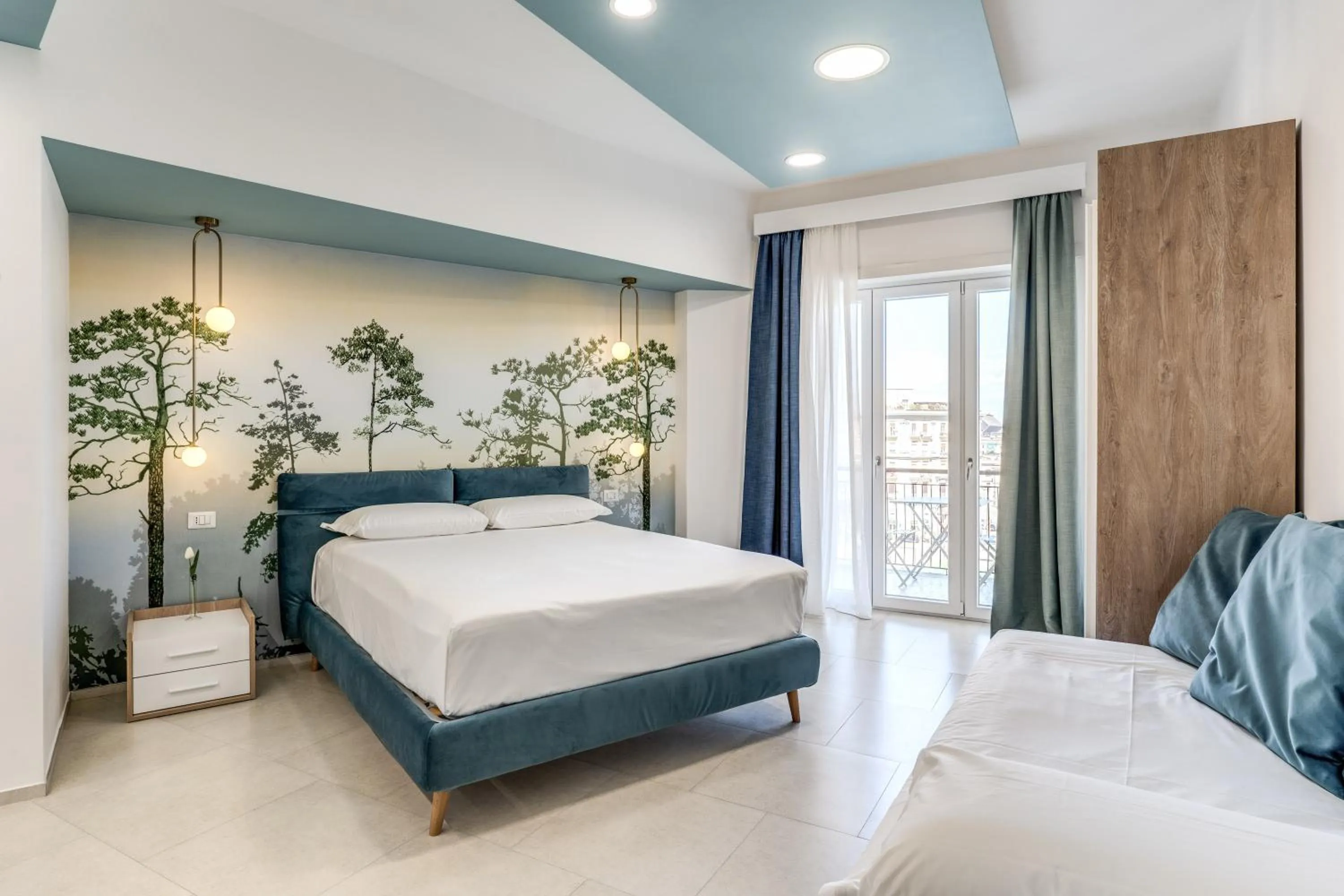 Bedroom, Bed in National Square Napoli